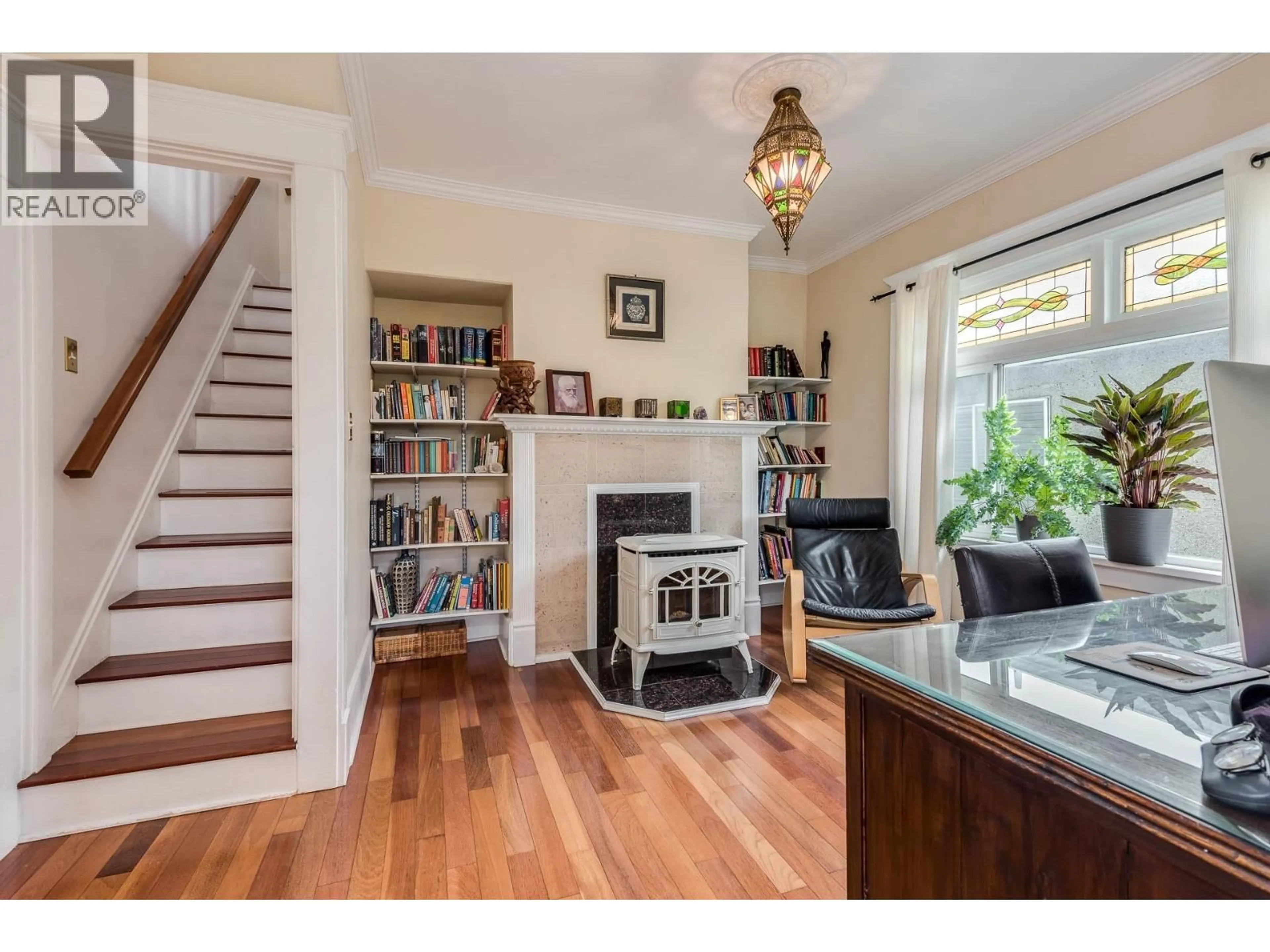 Unknown for 341 58TH AVENUE, Vancouver British Columbia V5X1V8