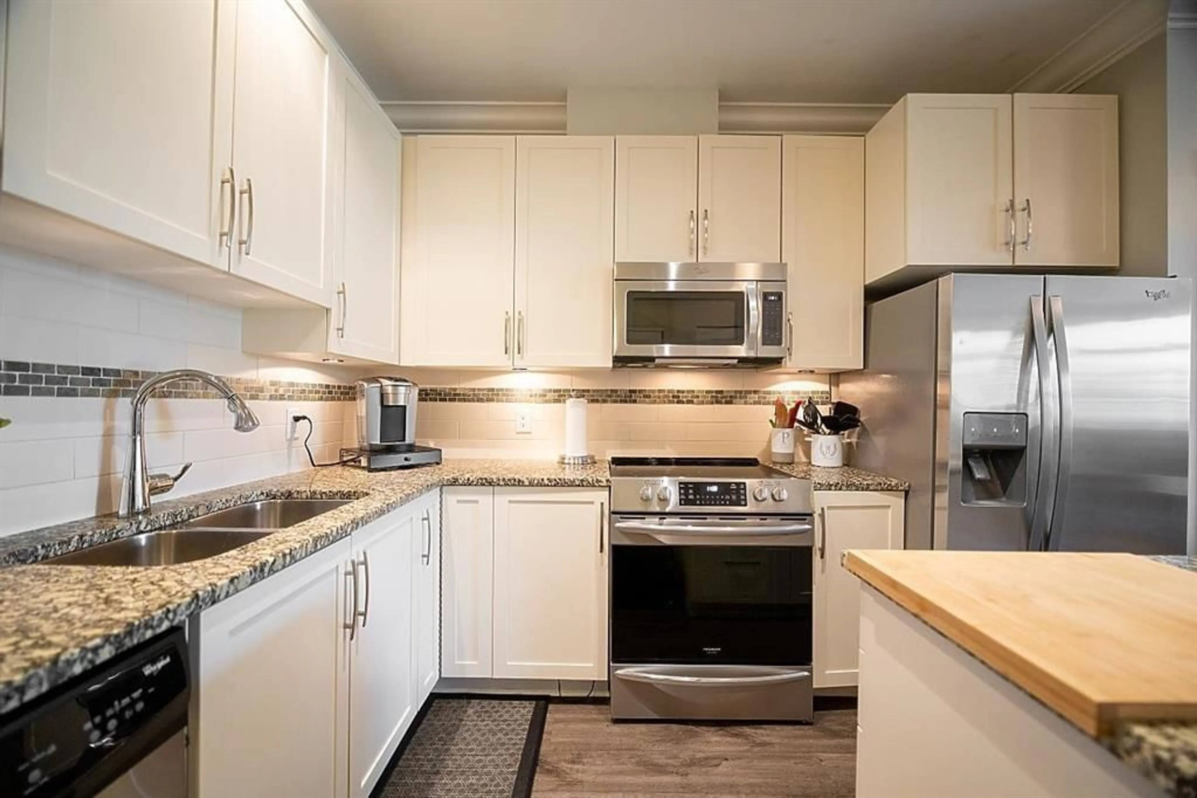 Unknown for 116 - 20861 83 AVENUE, Langley British Columbia V2Y0M8