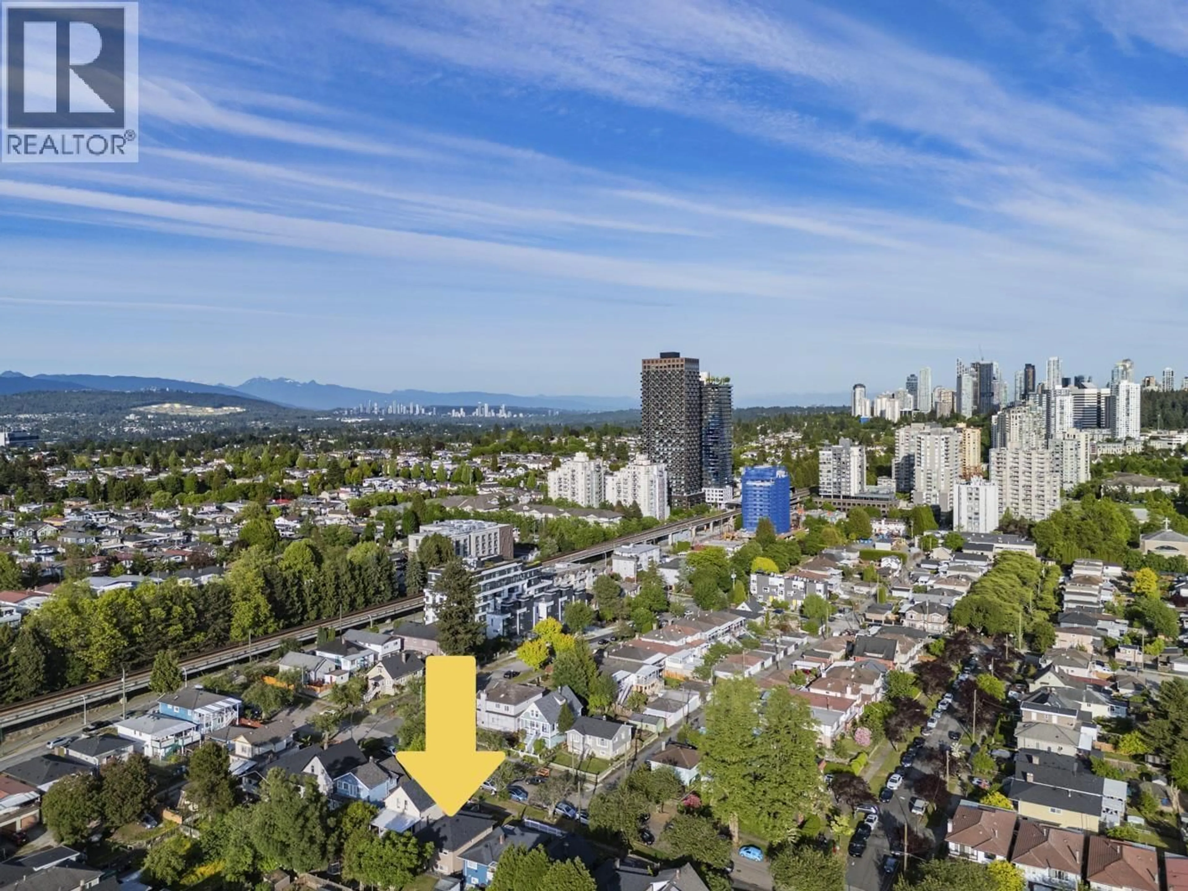 A pic from outside/outdoor area/front of a property/back of a property/a pic from drone, city buildings view from balcony for 1 - 4967 SPENCER STREET, Vancouver British Columbia V5R3Z9