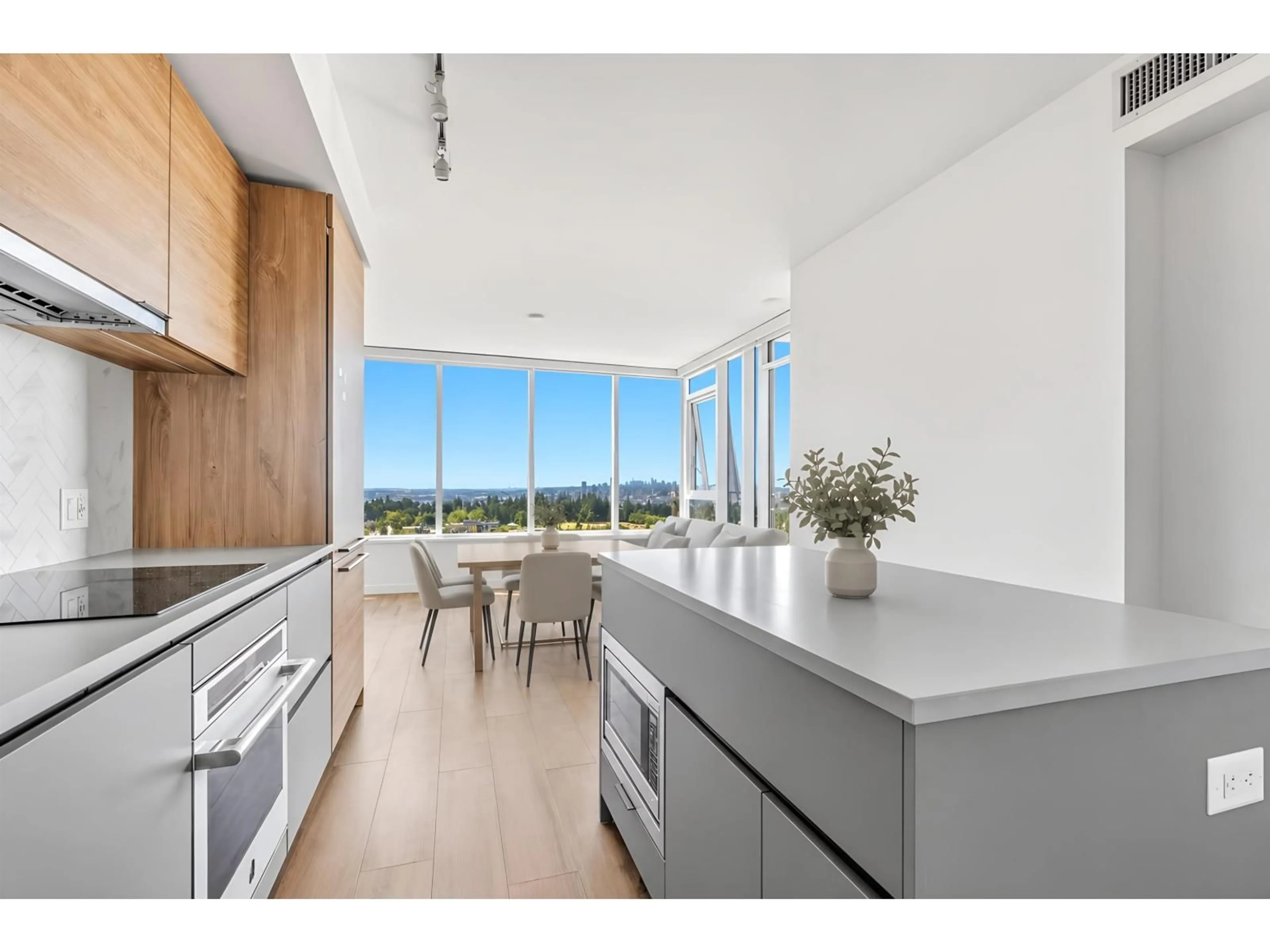 Open concept kitchen, unknown for 2501 - 10448 UNIVERSITY DRIVE, Surrey British Columbia V3T0S7