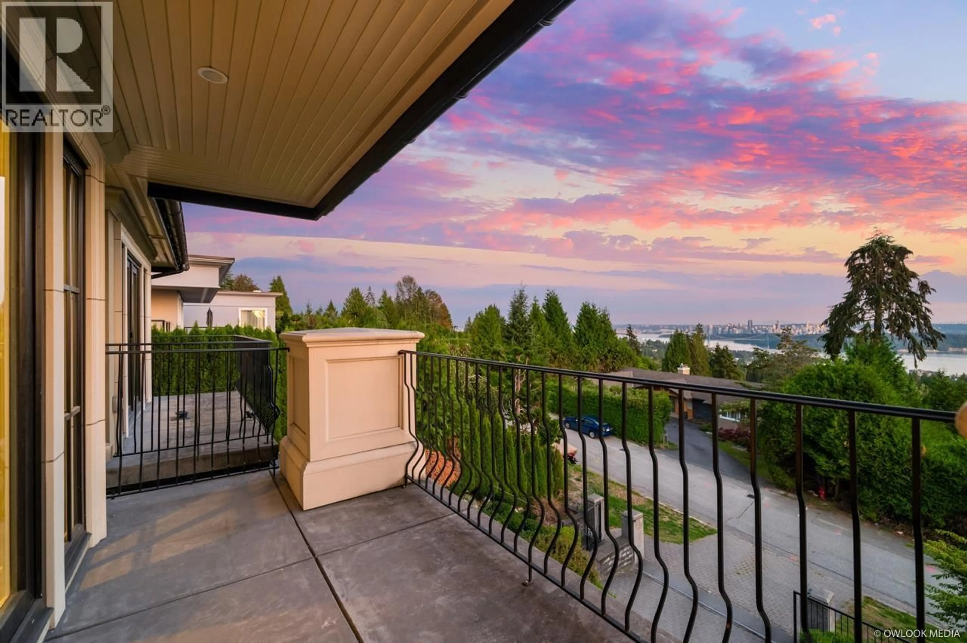 Patio, water/lake/river/ocean view for 1485 CAMELOT ROAD, West Vancouver British Columbia V7S2L9