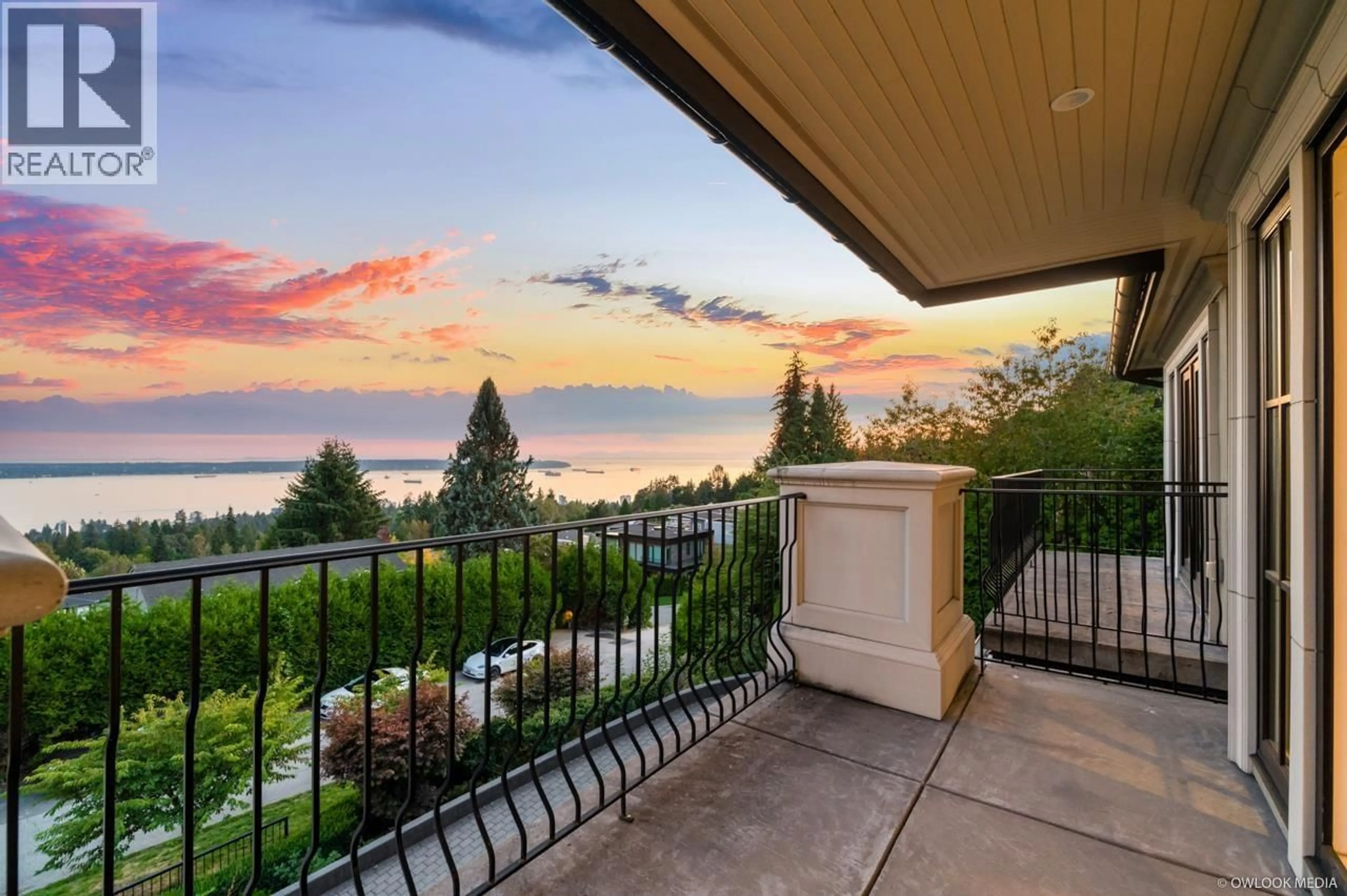 Patio, water/lake/river/ocean view for 1485 CAMELOT ROAD, West Vancouver British Columbia V7S2L9