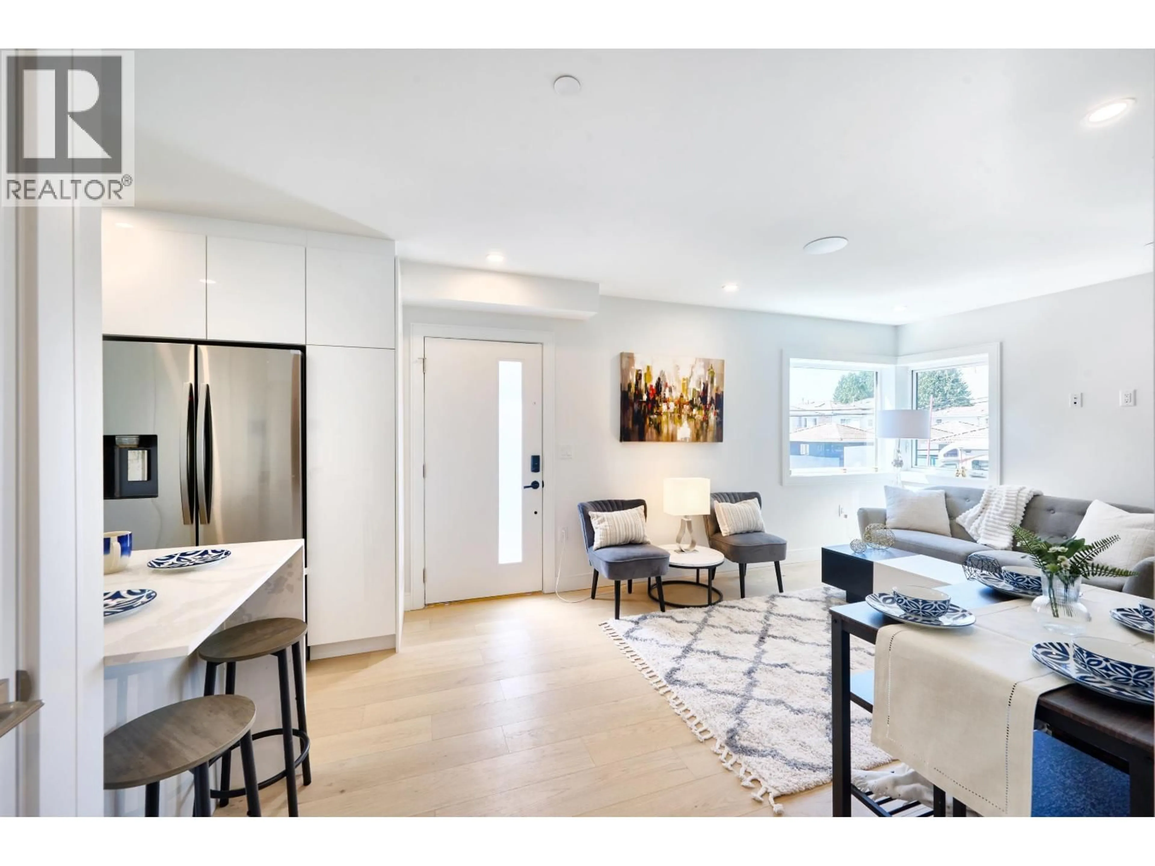 Open concept kitchen, ceramic/tile floor for 810 51ST AVENUE, Vancouver British Columbia V5X1E5