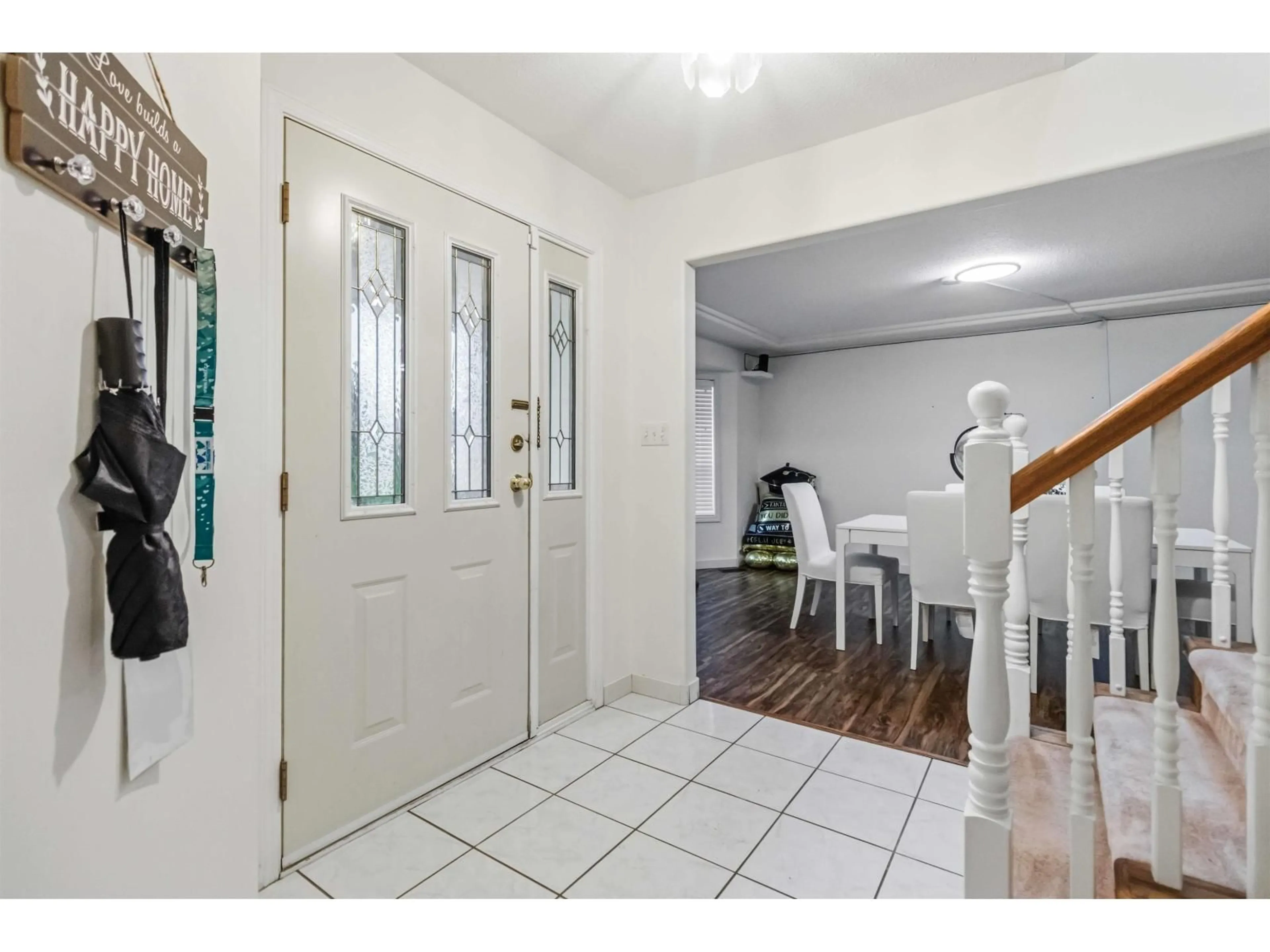Indoor entryway for 7553 SAPPHIRE DRIVE, Chilliwack British Columbia V2R3B3