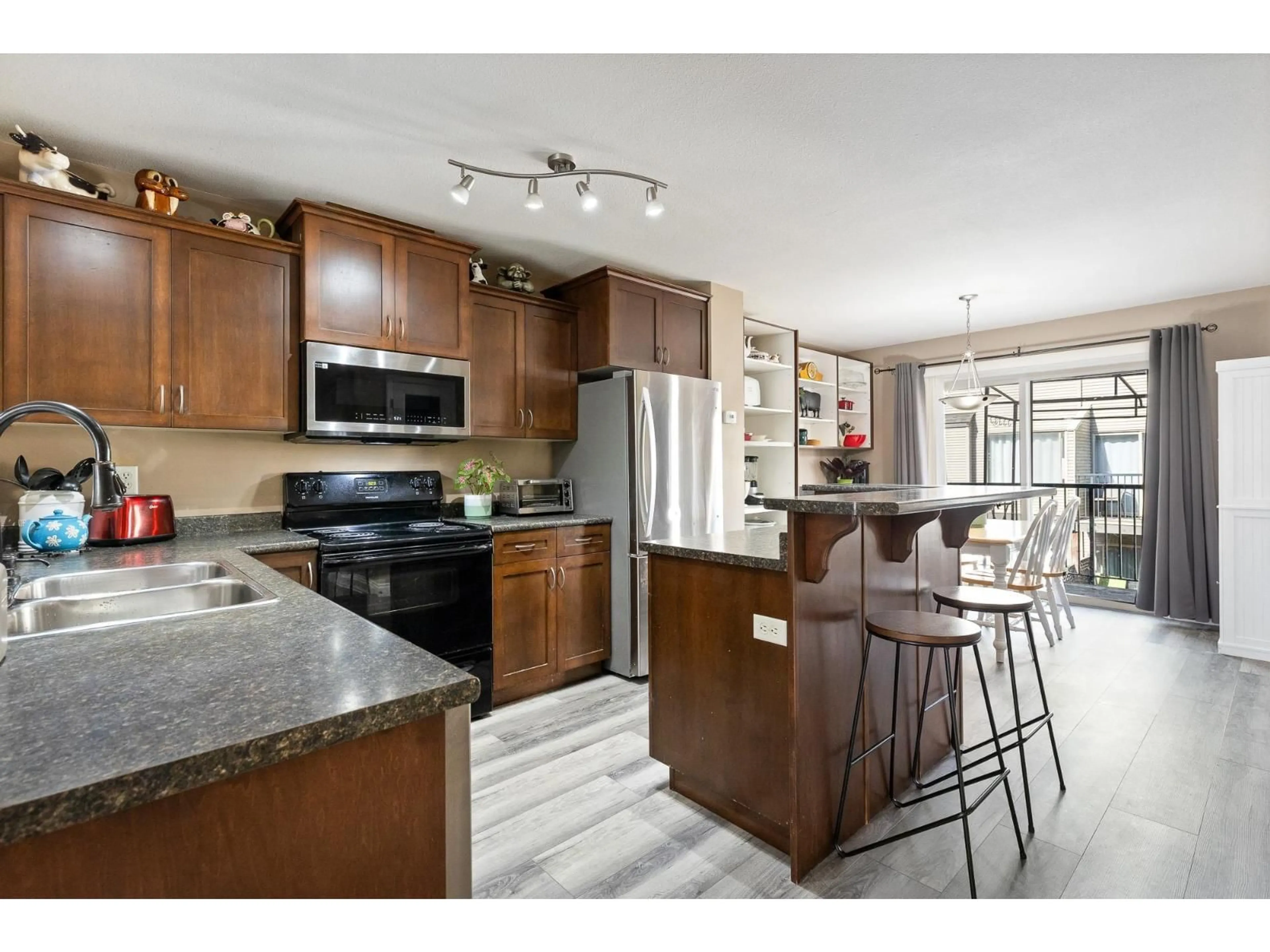 Open concept kitchen, unknown for 39 - 5556 PEACH ROAD, Chilliwack British Columbia V2R5X4