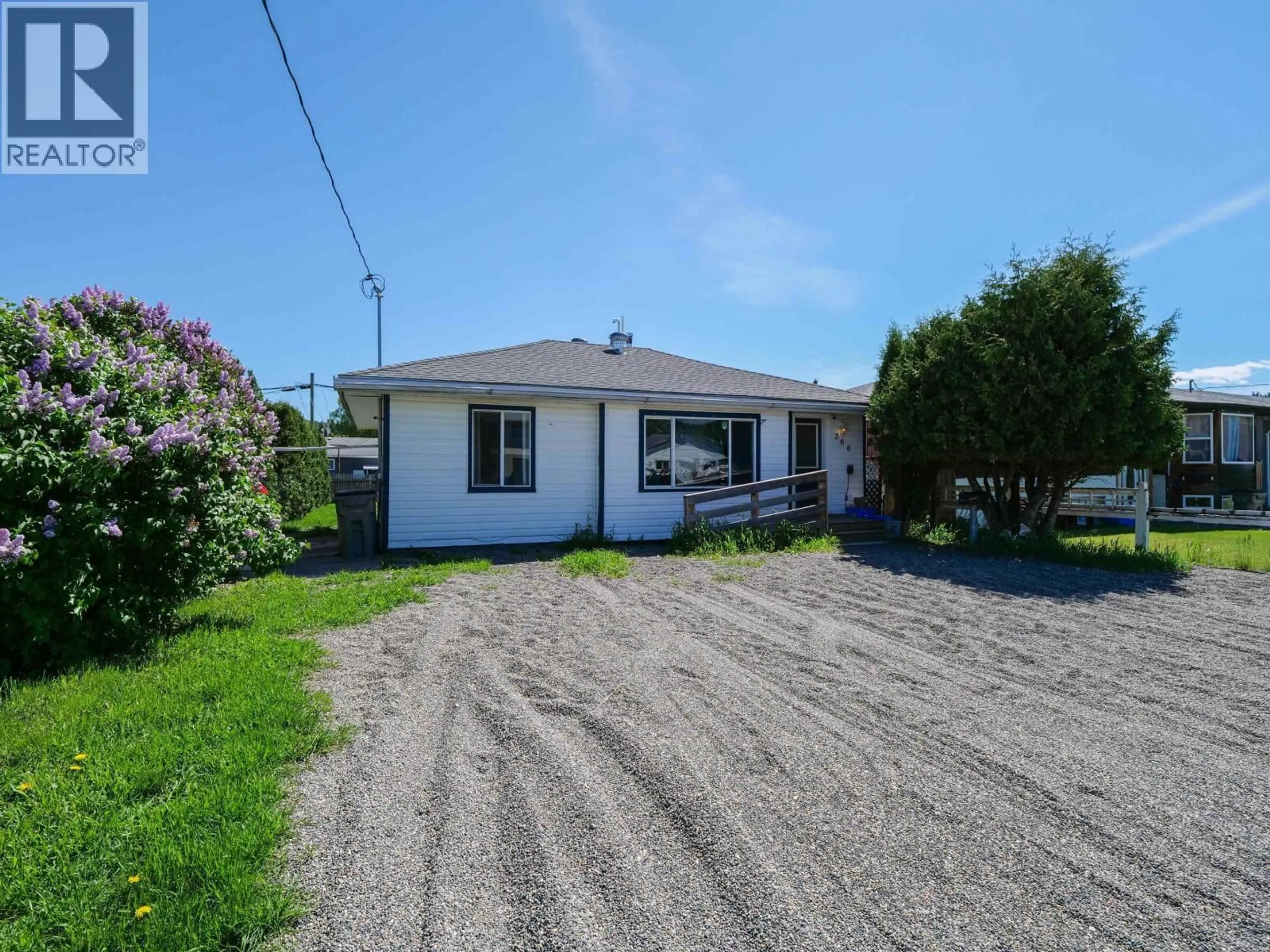 A pic from outside/outdoor area/front of a property/back of a property/a pic from drone, street for 366 WINDER STREET, Quesnel British Columbia V2J1C6