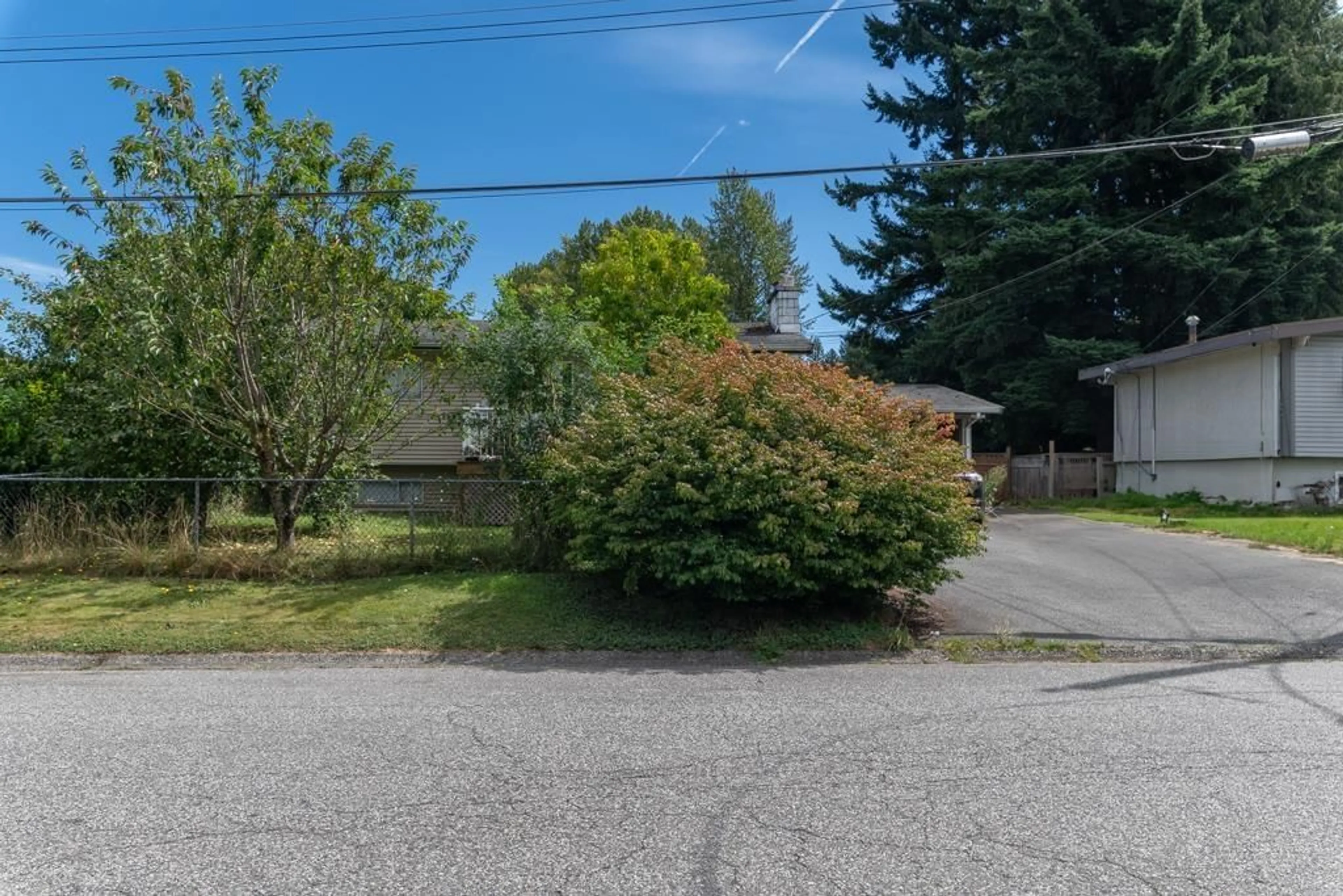 A pic from outside/outdoor area/front of a property/back of a property/a pic from drone, street for 10144 WEDGEWOOD DRIVE, Chilliwack British Columbia V2P6B9
