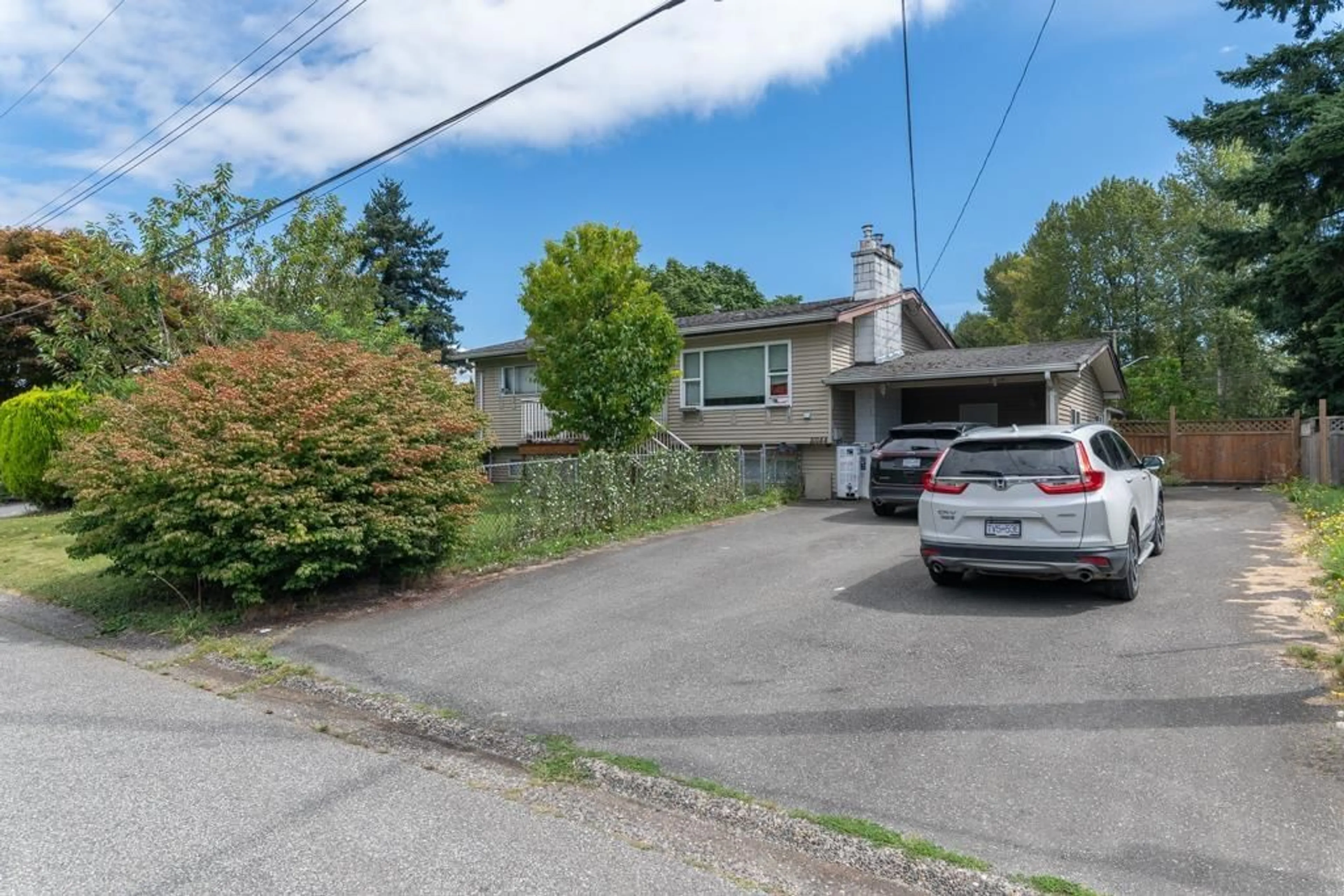 A pic from outside/outdoor area/front of a property/back of a property/a pic from drone, street for 10144 WEDGEWOOD DRIVE, Chilliwack British Columbia V2P6B9