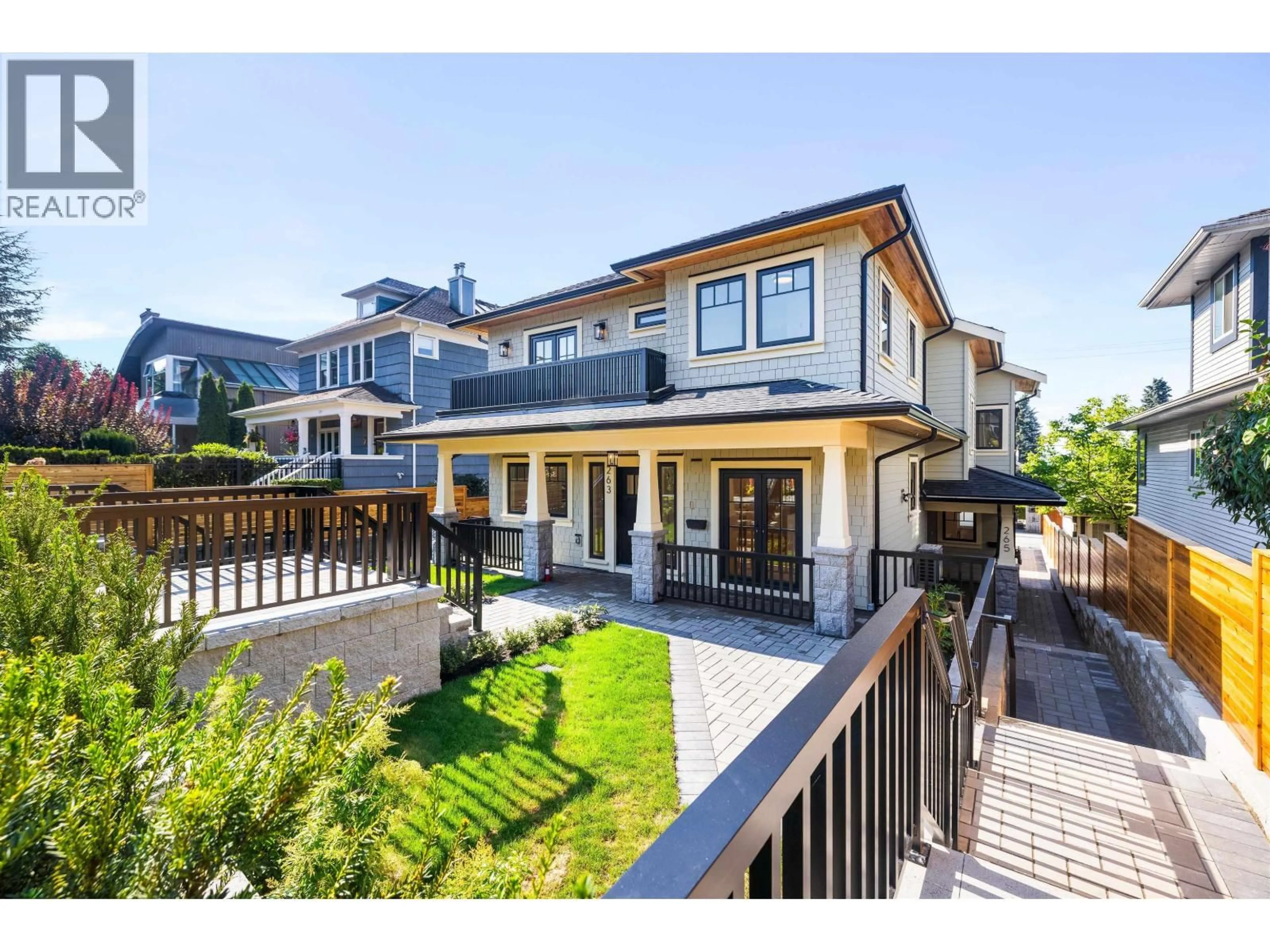 Unknown for 265 6TH STREET, North Vancouver British Columbia V7M1K7