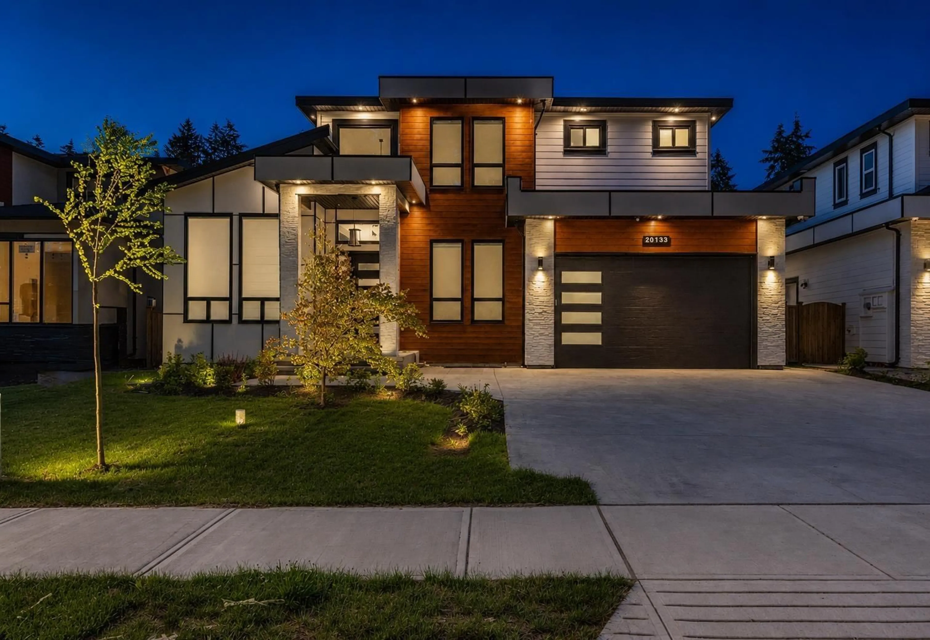 Home with brick exterior material, street for 20133 27 AVENUE, Langley British Columbia V2Z0B6