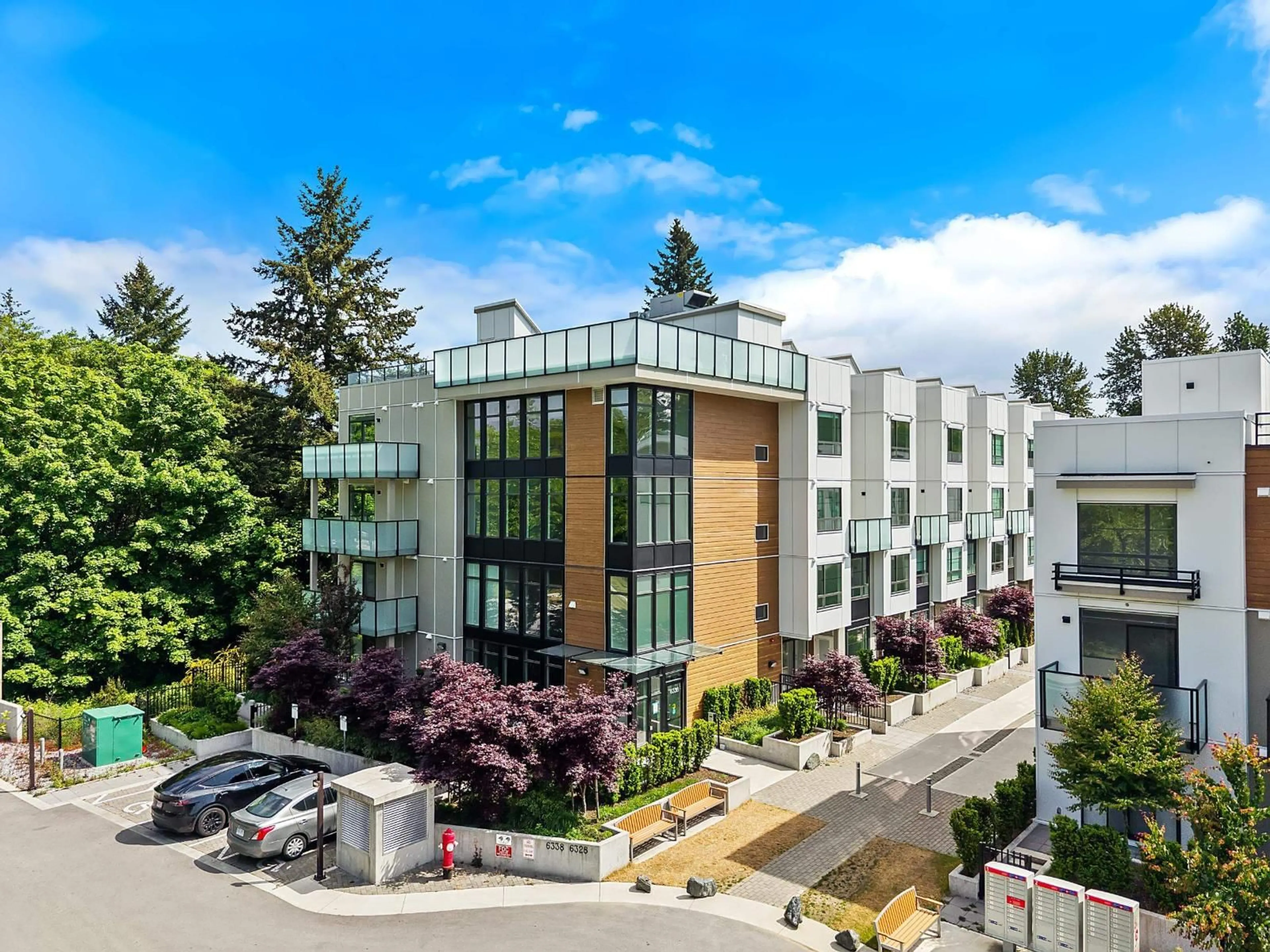 Unknown for 306 - 6338 KING GEORGE BOULEVARD, Surrey British Columbia V3X1E9