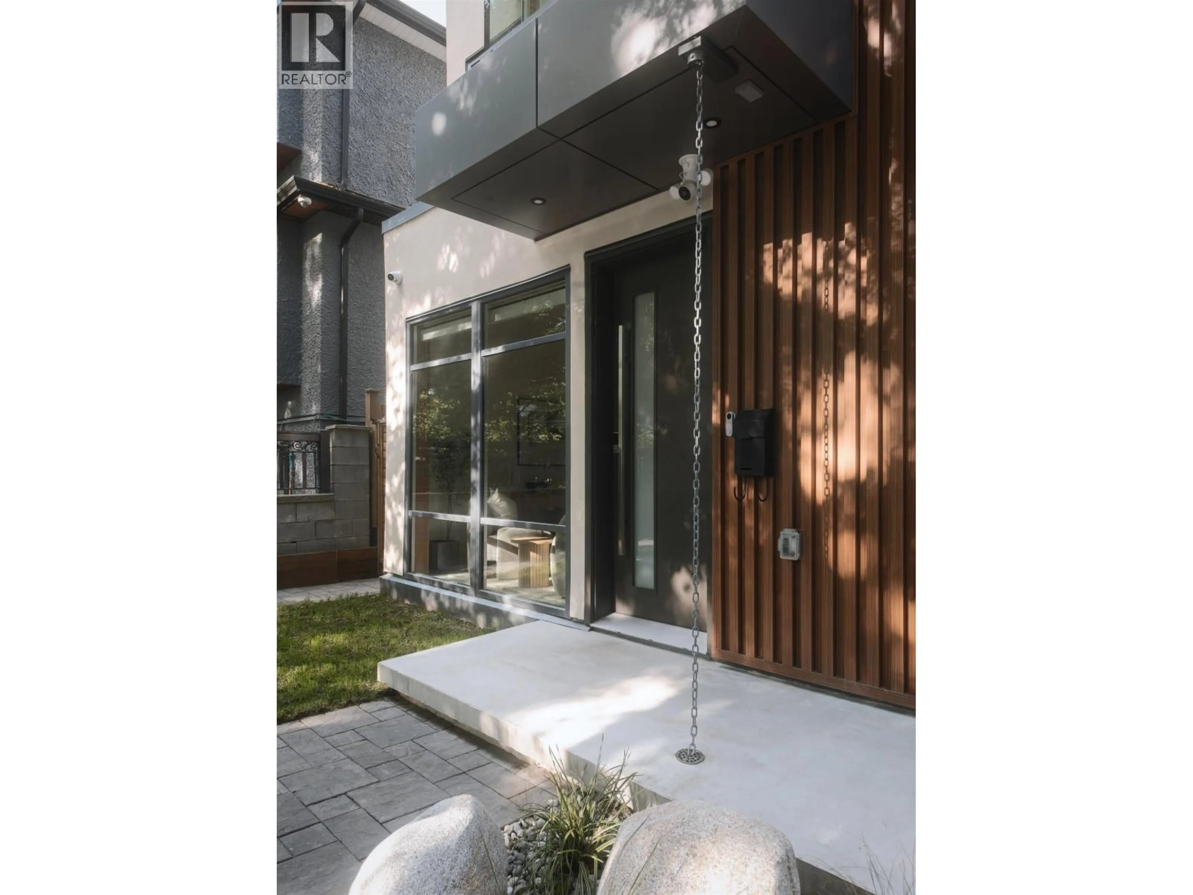 Unknown for 4717 LANARK STREET, Vancouver British Columbia V5N3R9