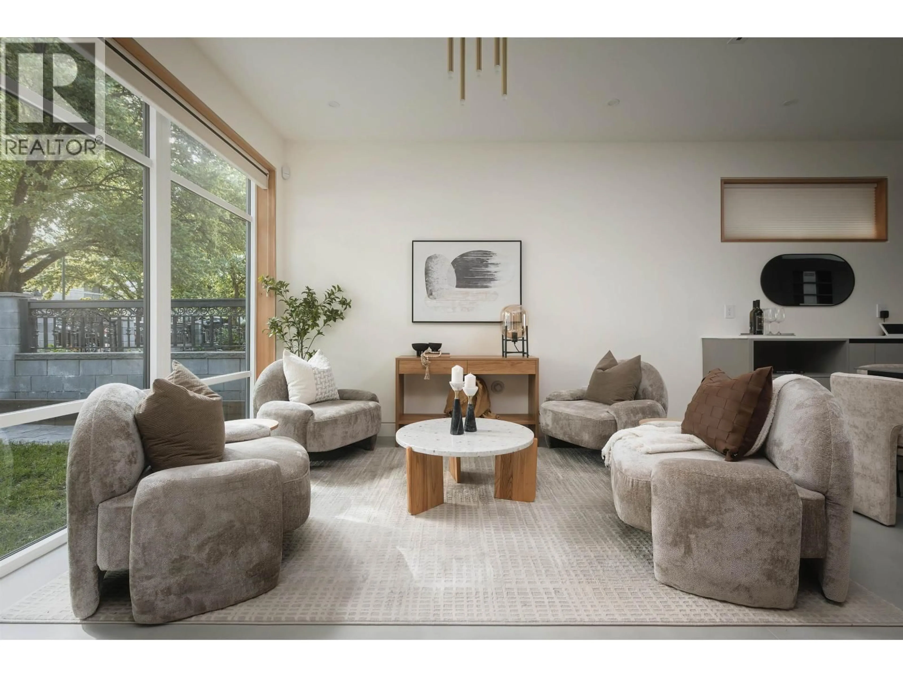 Living room with furniture, unknown for 4717 LANARK STREET, Vancouver British Columbia V5N3R9