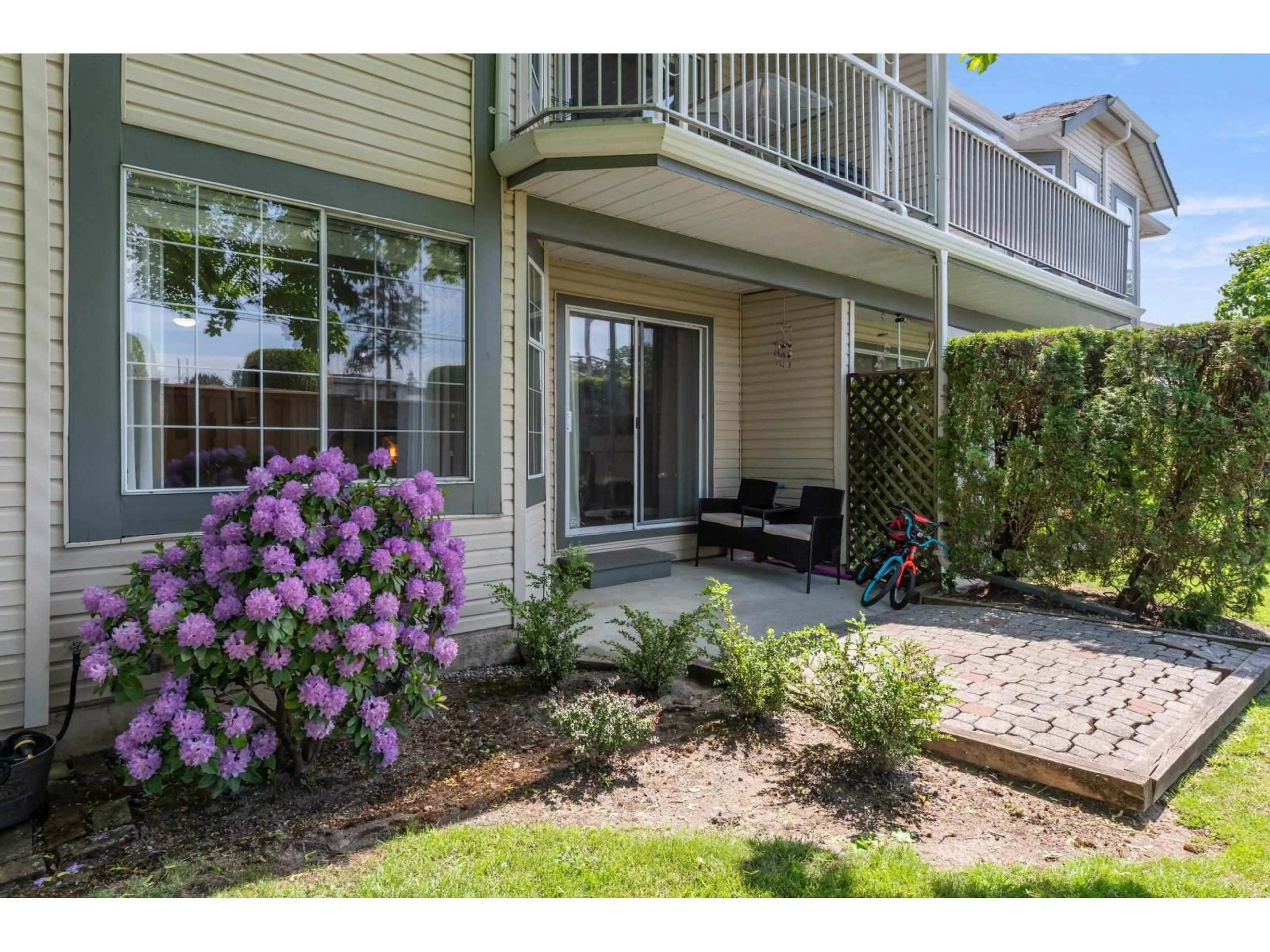 Patio, unknown for 3 - 5760 174 STREET, Surrey British Columbia V3S7K3