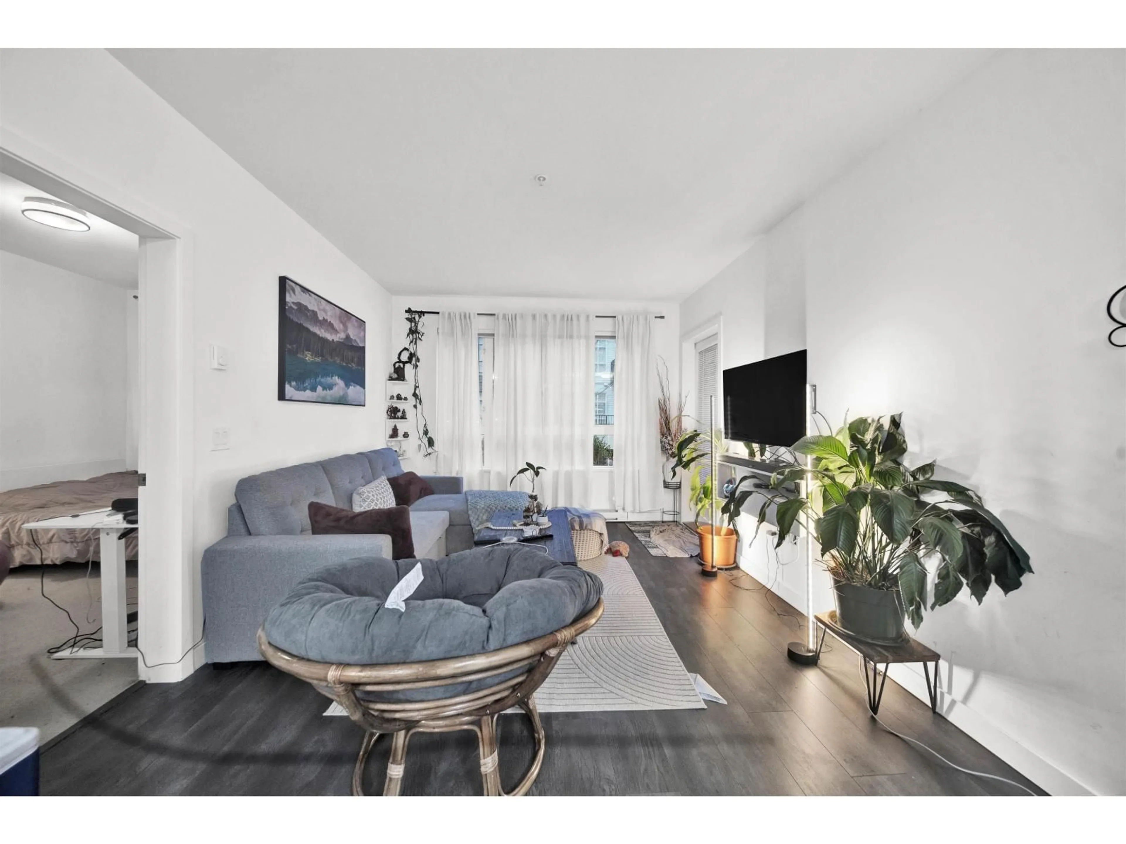 Living room with furniture, unknown for 115 - 13963 105 BOULEVARD, Surrey British Columbia V3T0M9