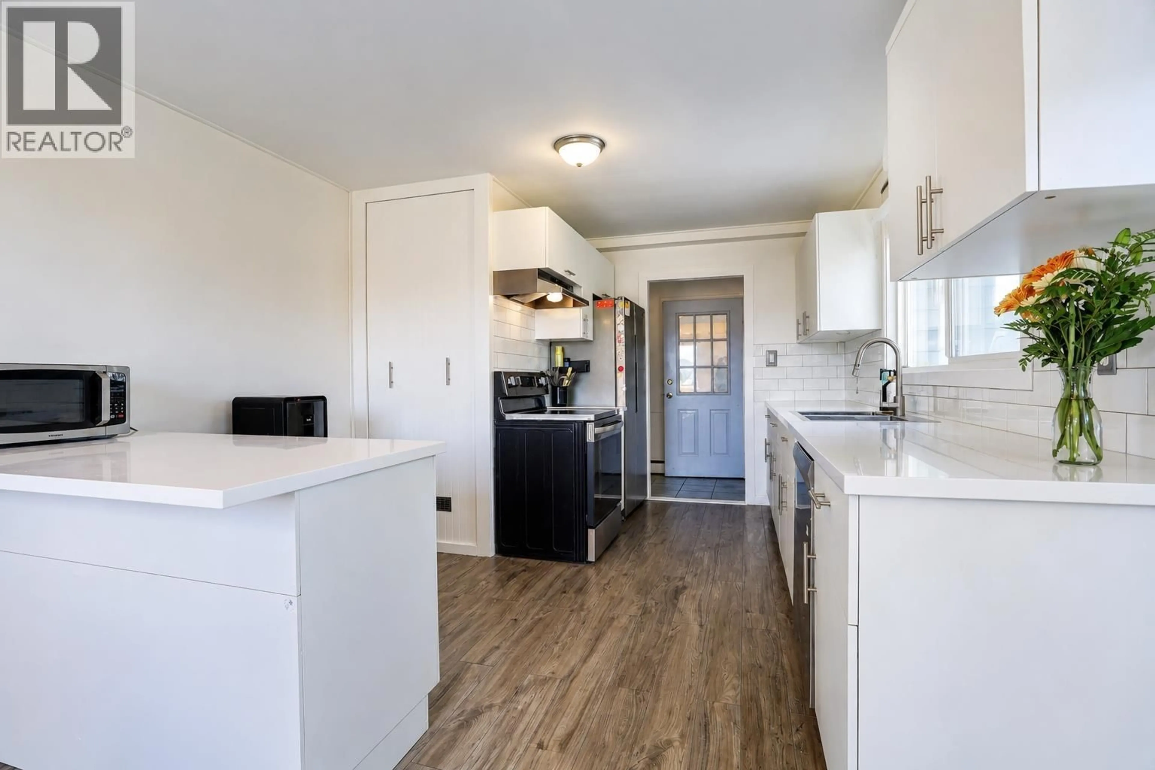 Standard kitchen, unknown for 87 SWANNELL STREET, Kitimat British Columbia V8C1H2