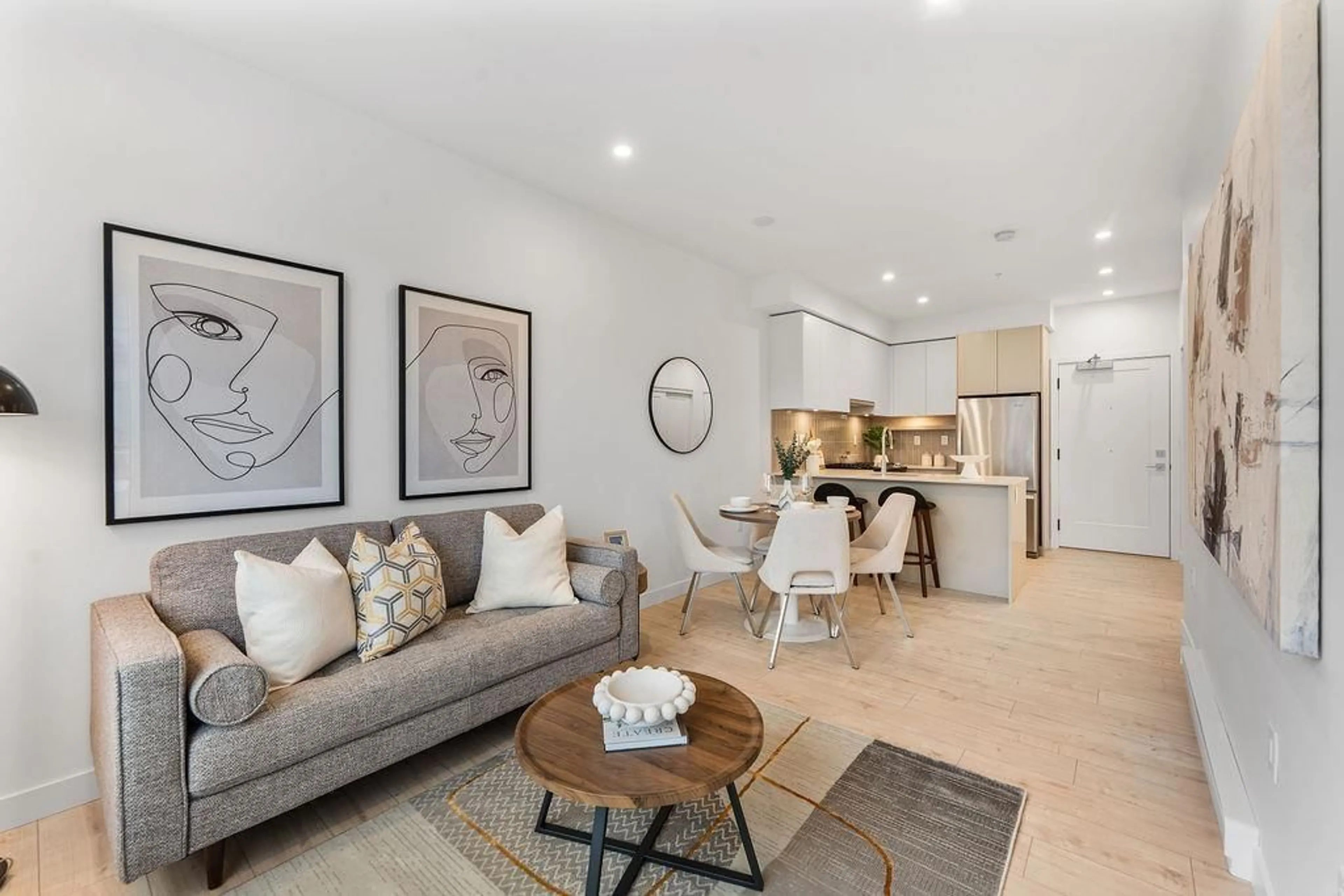 Open concept kitchen, unknown for 114 - 13788 76 AVENUE, Surrey British Columbia V3W3V9