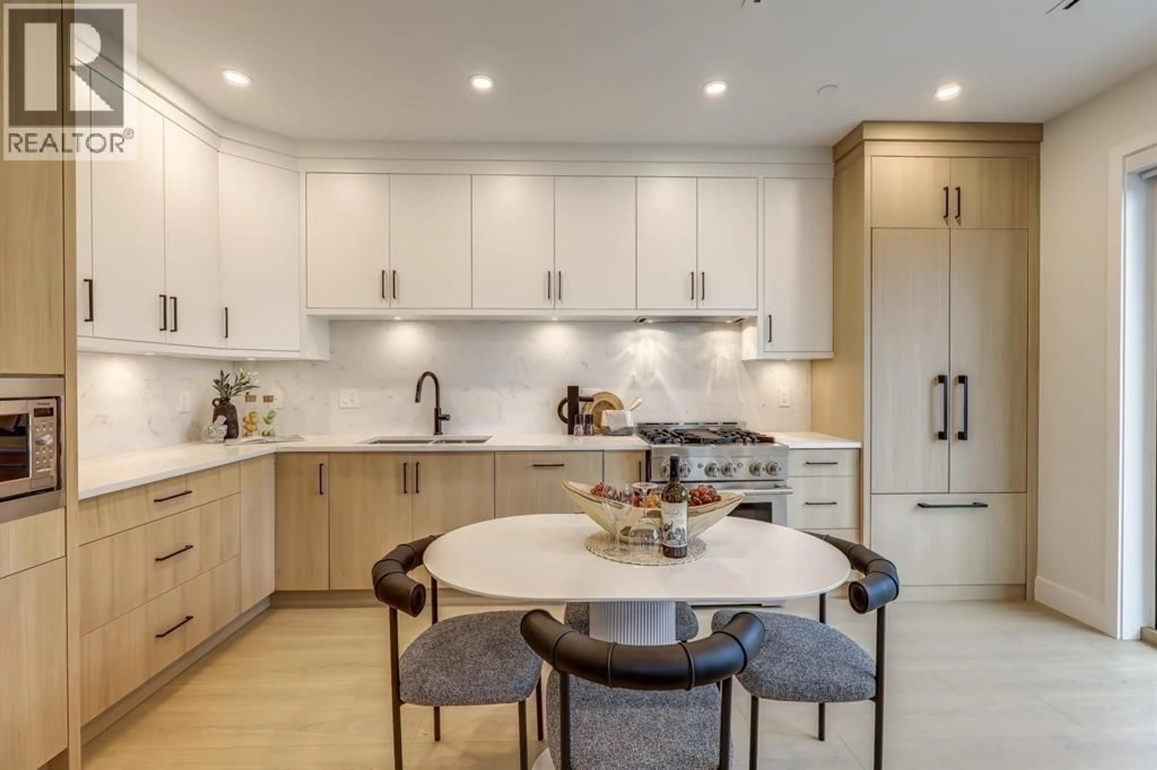 Contemporary kitchen, ceramic/tile floor for 2 - 3695 26 AVENUE, Vancouver British Columbia V5R2M7