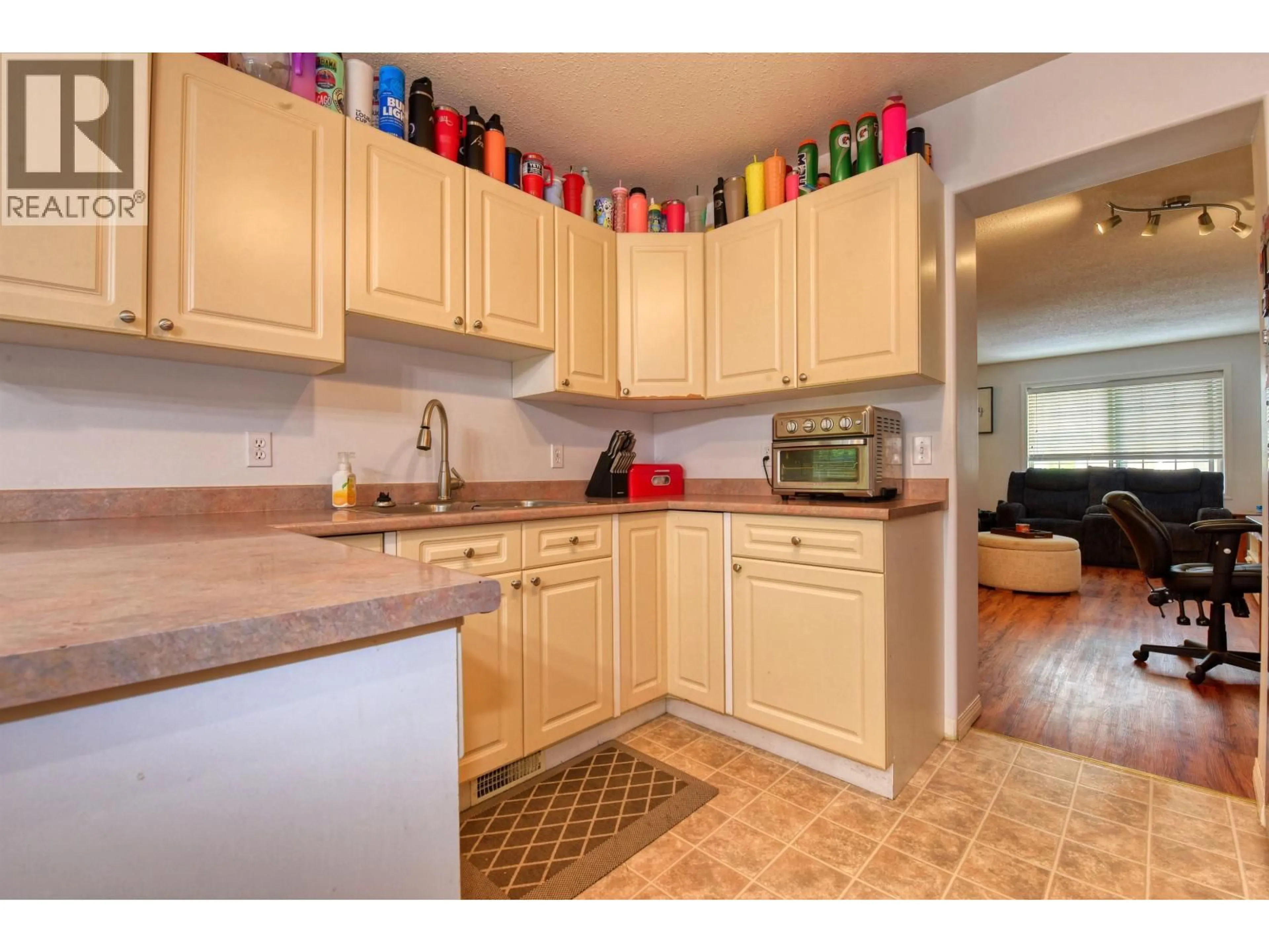 Standard kitchen, unknown for 27 - 350 PEARKES DRIVE, Williams Lake British Columbia V2G4T2