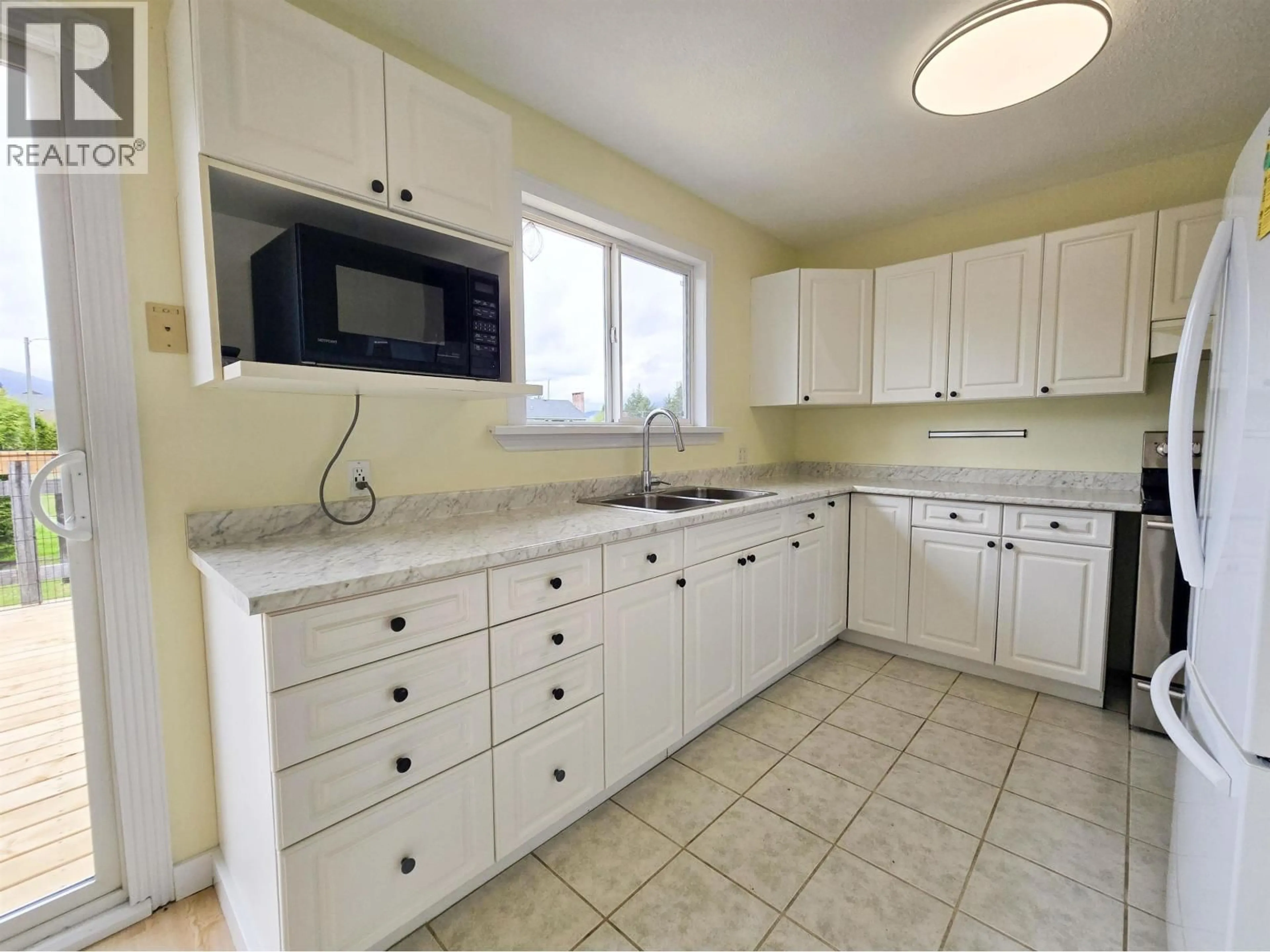 Standard kitchen, unknown for 23 STEIN STREET, Kitimat British Columbia V8C1J2