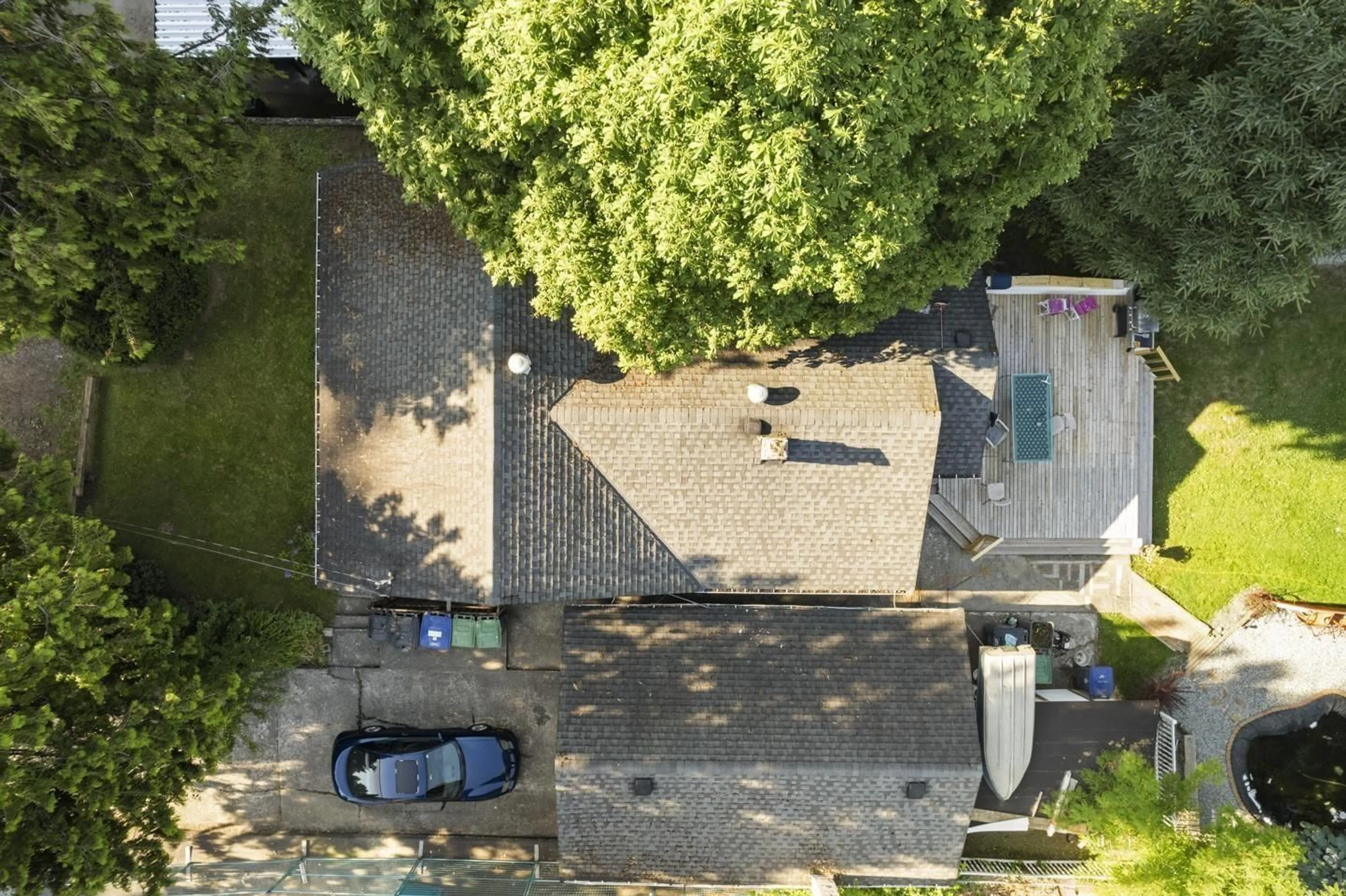 A pic from outside/outdoor area/front of a property/back of a property/a pic from drone, street for 11152 131A STREET, Surrey British Columbia V3T3S2