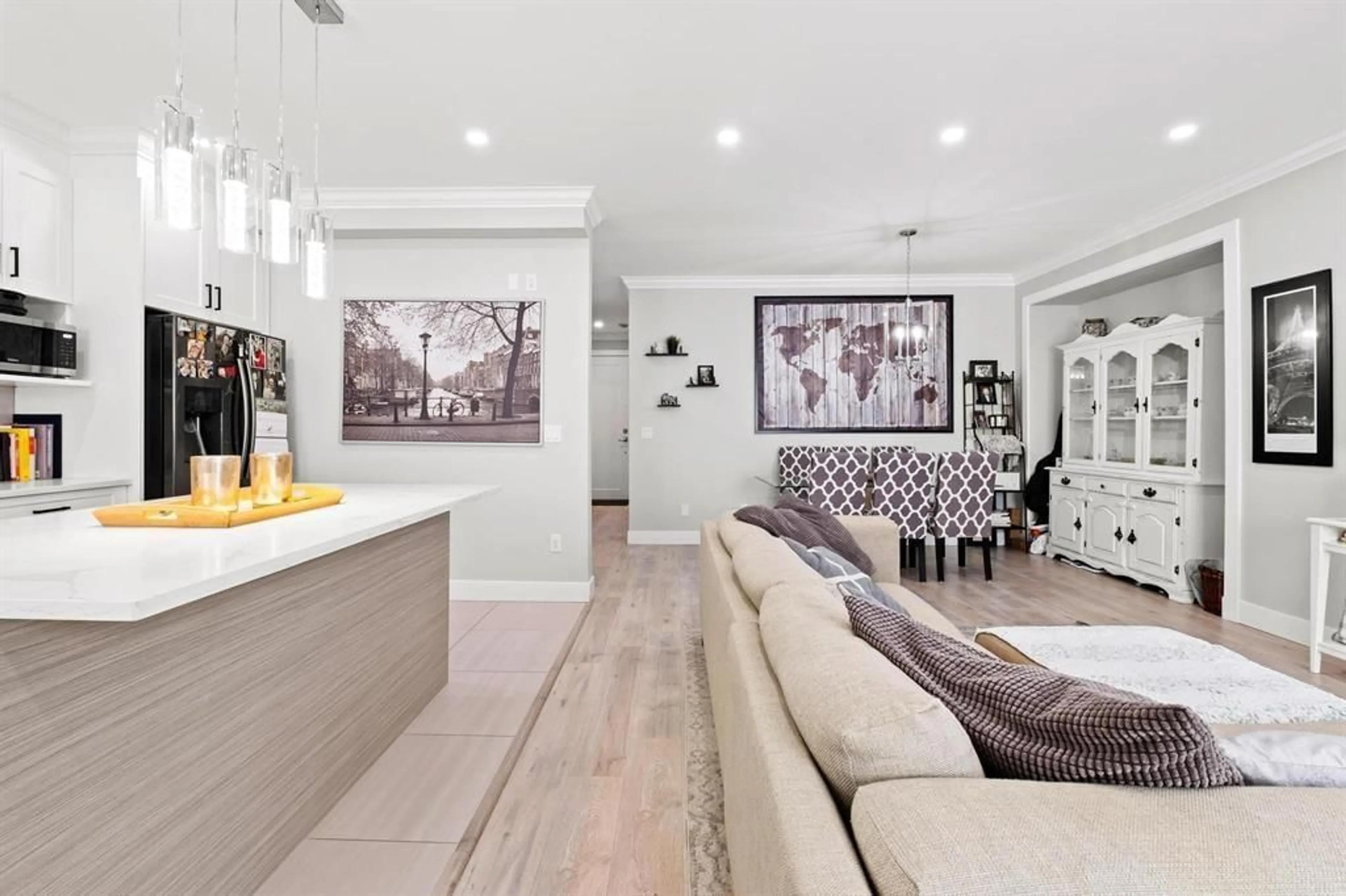 Unknown for 19436 72A AVENUE, Surrey British Columbia V4N5X9