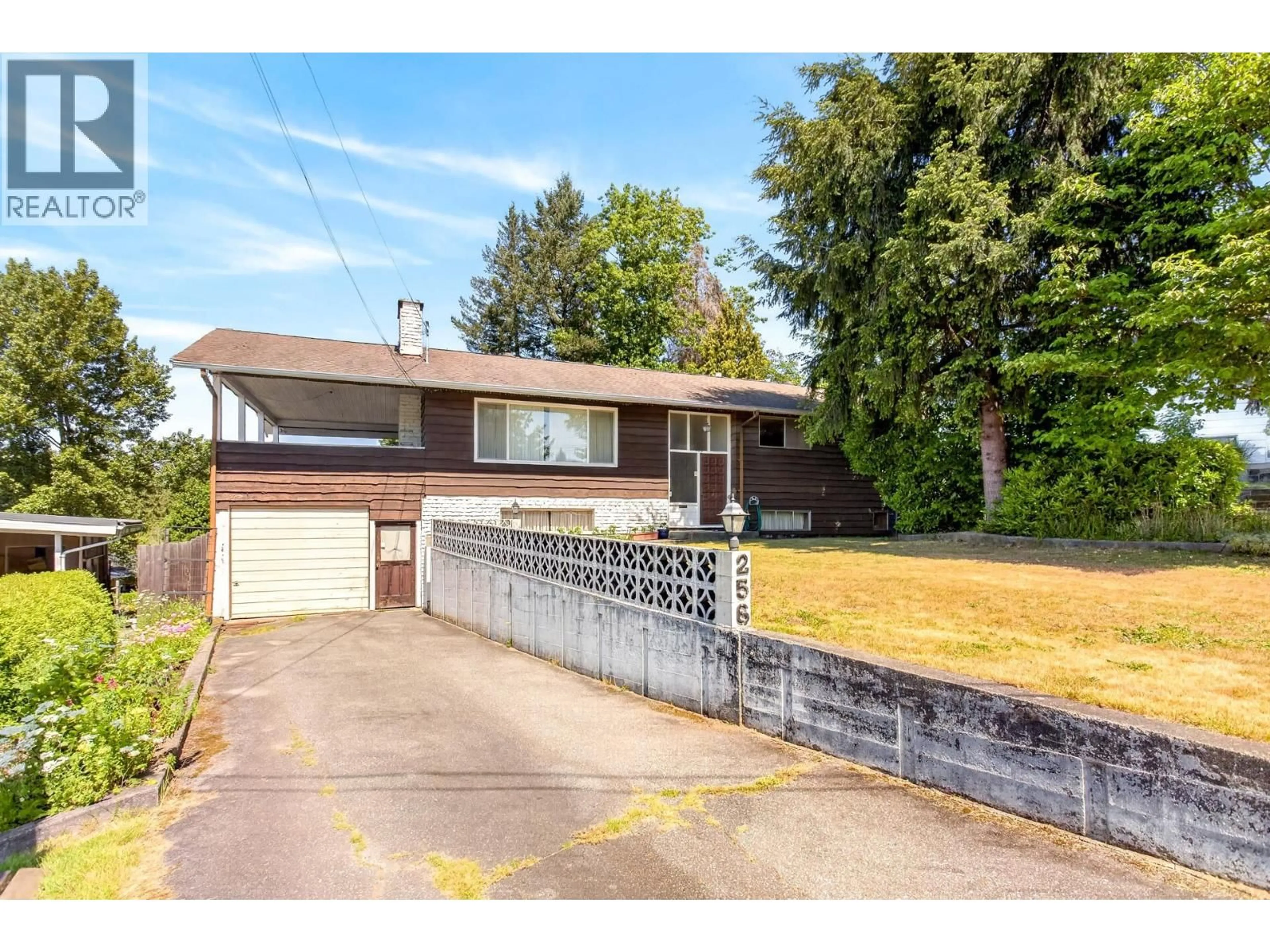 Unknown for 256 ROSSMORE COURT, Coquitlam British Columbia V3K5H3