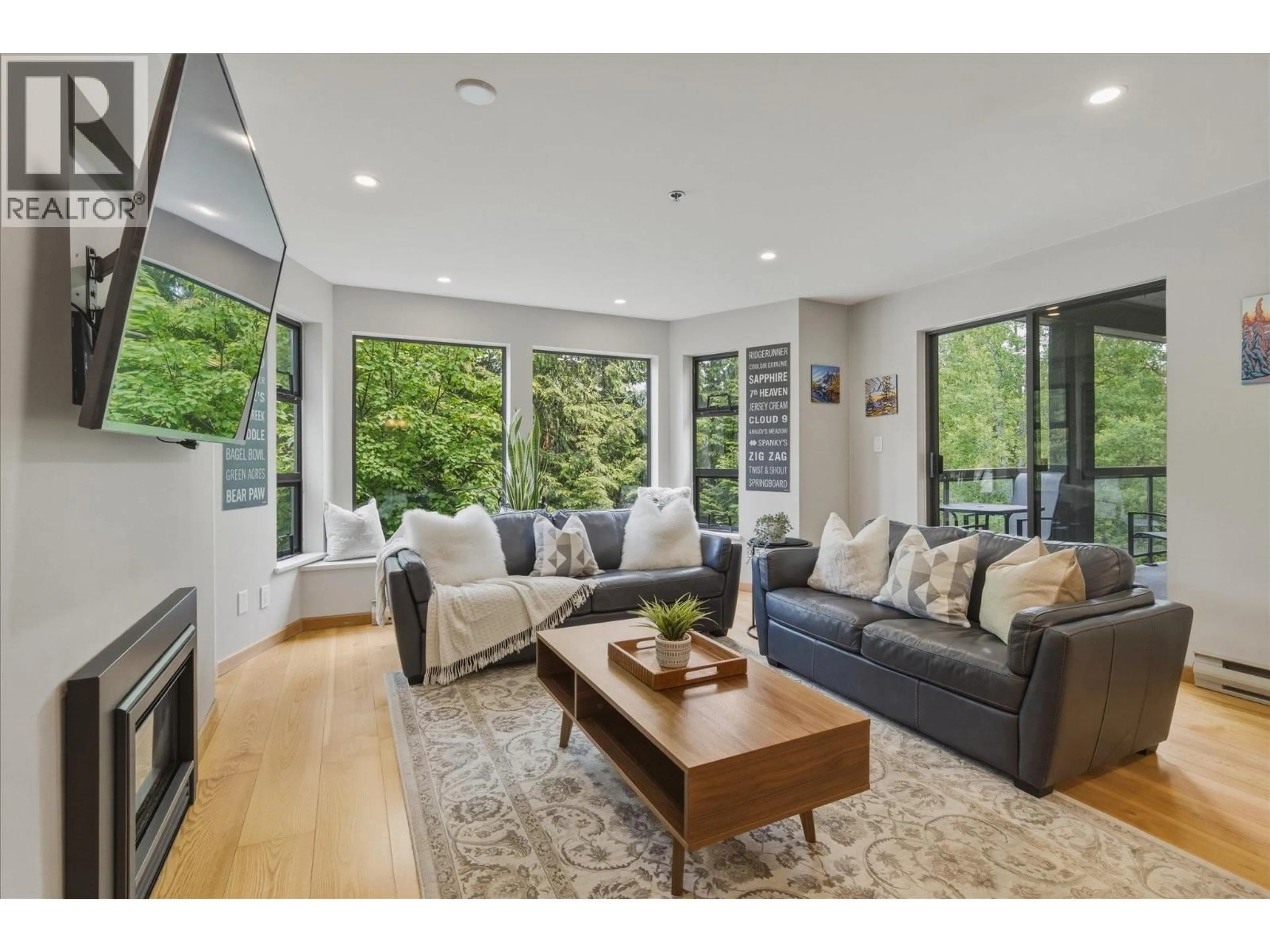 Living room with furniture, unknown for 230 - 3309 PTARMIGAN PLACE, Whistler British Columbia V8E0V6
