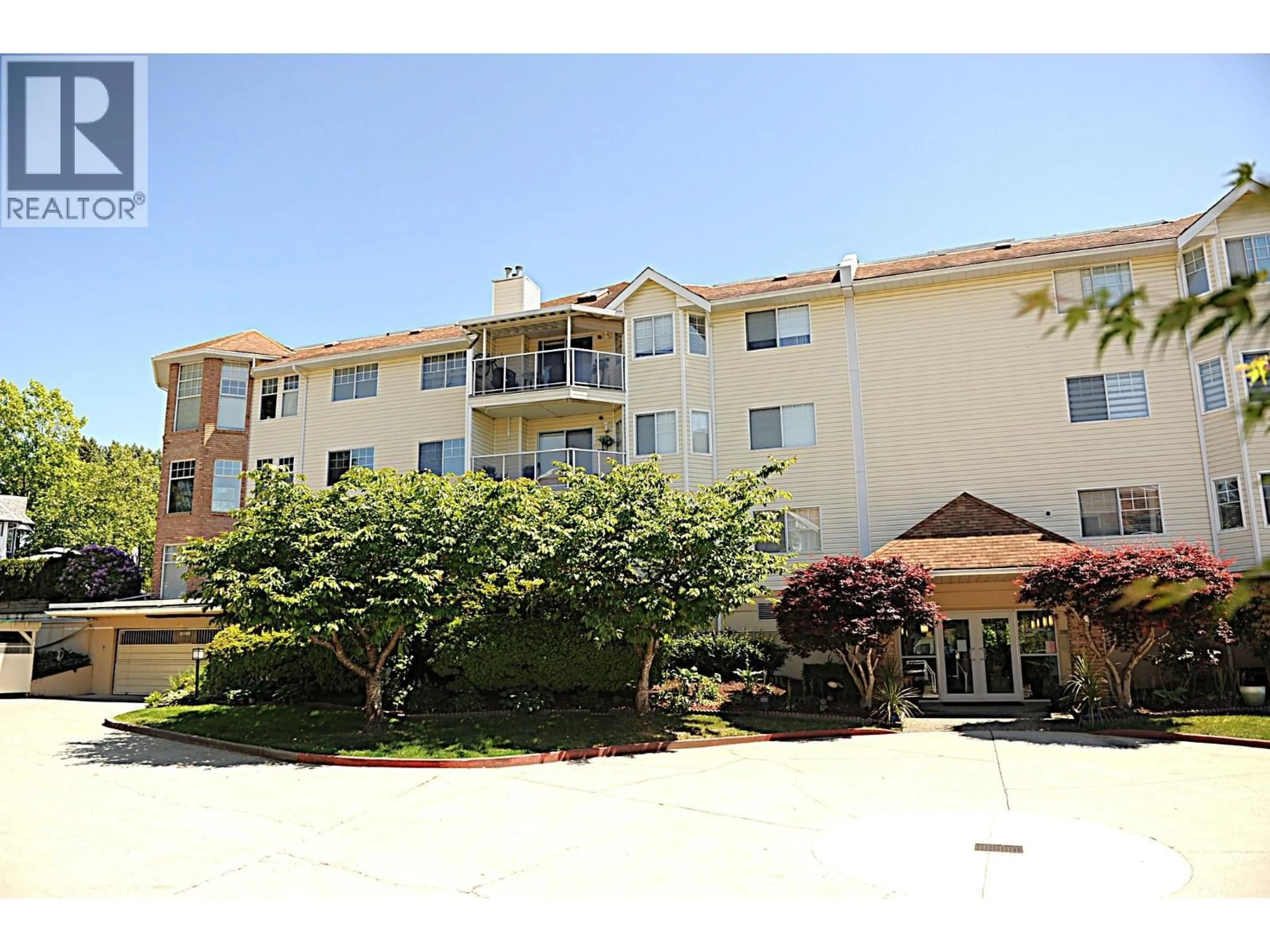 Patio, water/lake/river/ocean view for 104 - 22611 116 AVENUE, Maple Ridge British Columbia V2X0W7