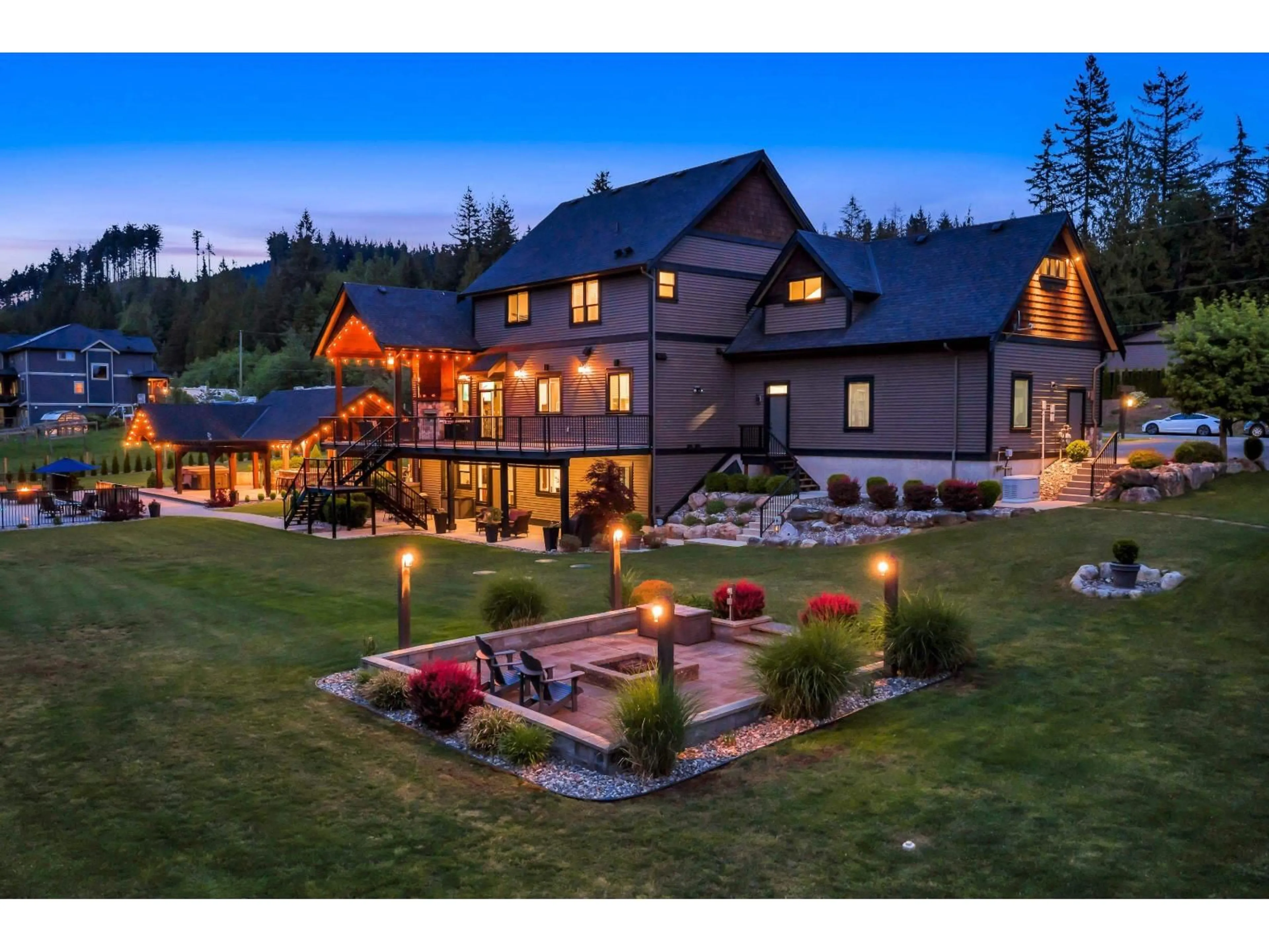 A pic from outside/outdoor area/front of a property/back of a property/a pic from drone, mountain view for 9705 VERCHERE STREET, Mission British Columbia V2V7E6