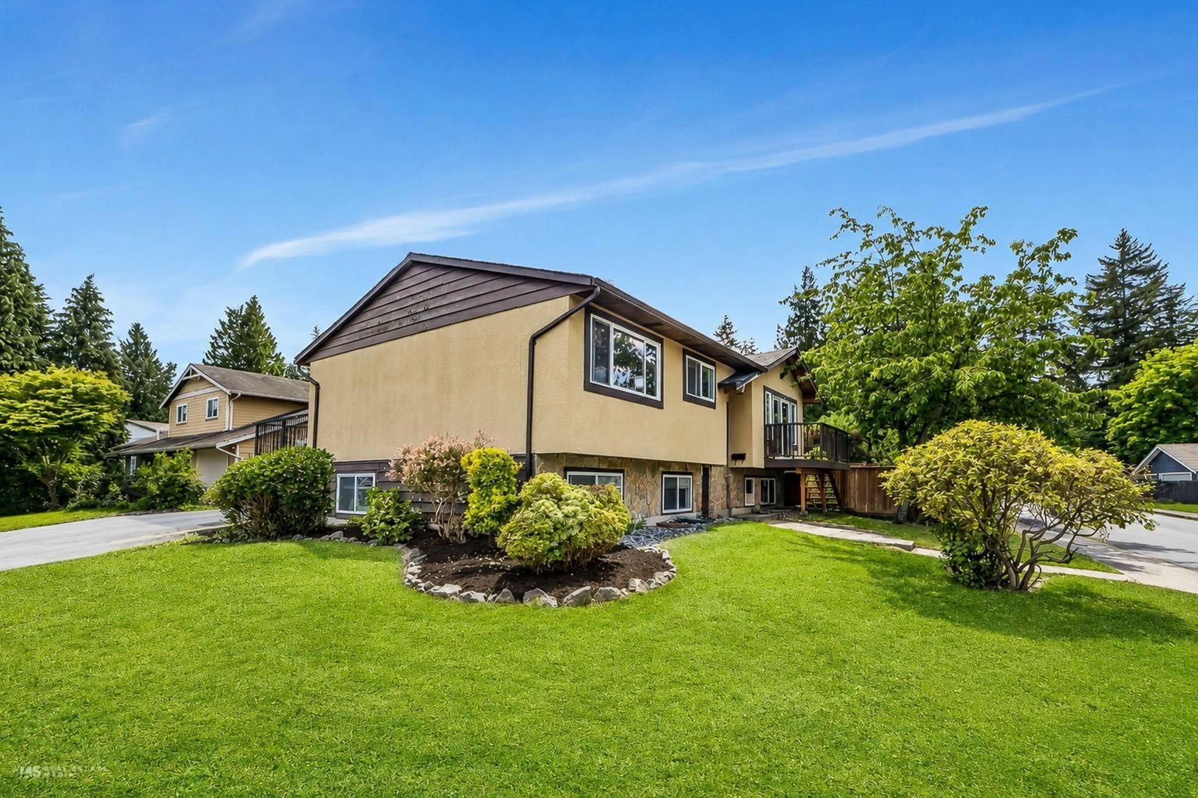 A pic from outside/outdoor area/front of a property/back of a property/a pic from drone, street for 4652 203 STREET, Langley British Columbia V3A5J5