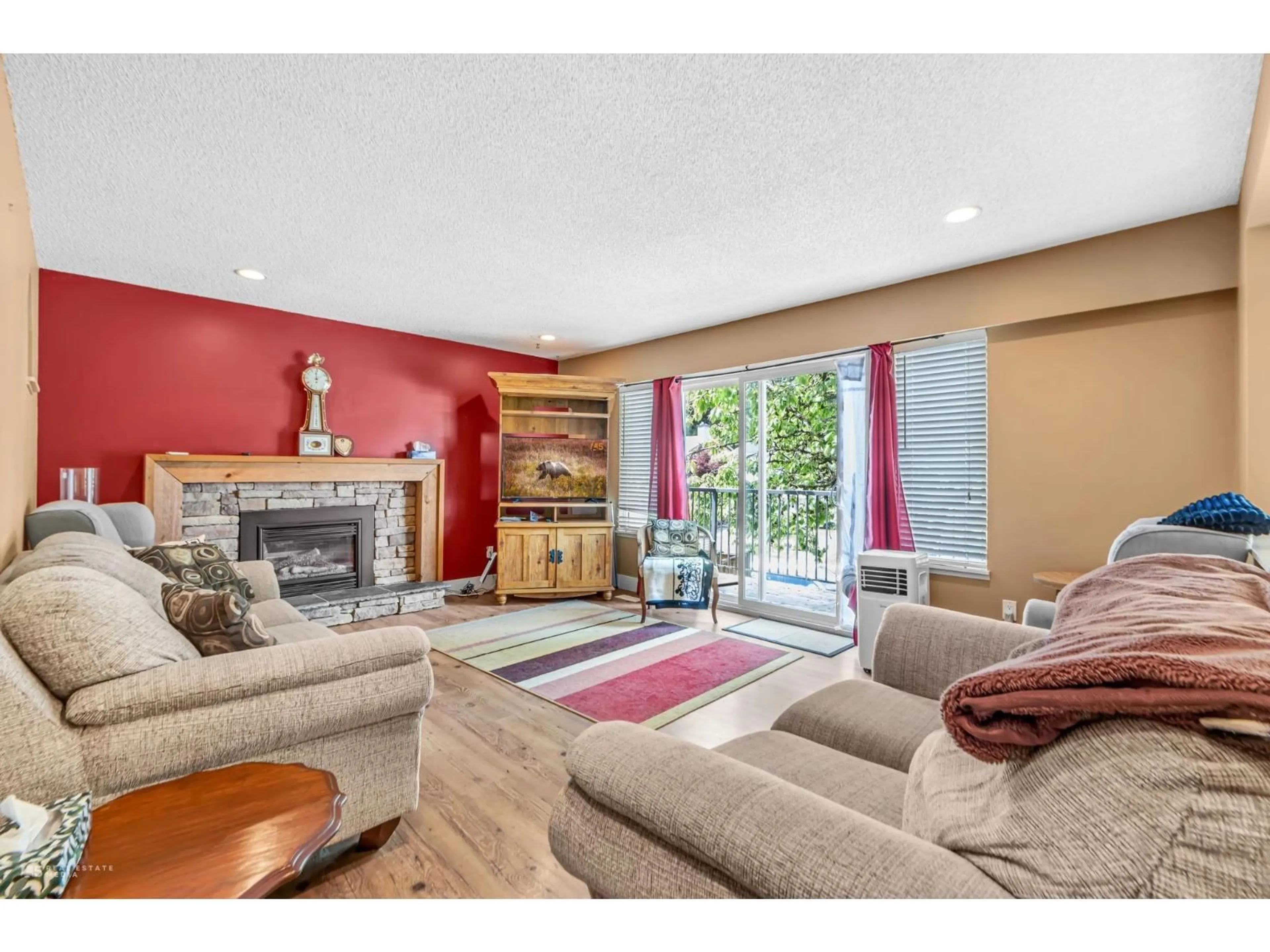 Living room with furniture, unknown for 4652 203 STREET, Langley British Columbia V3A5J5