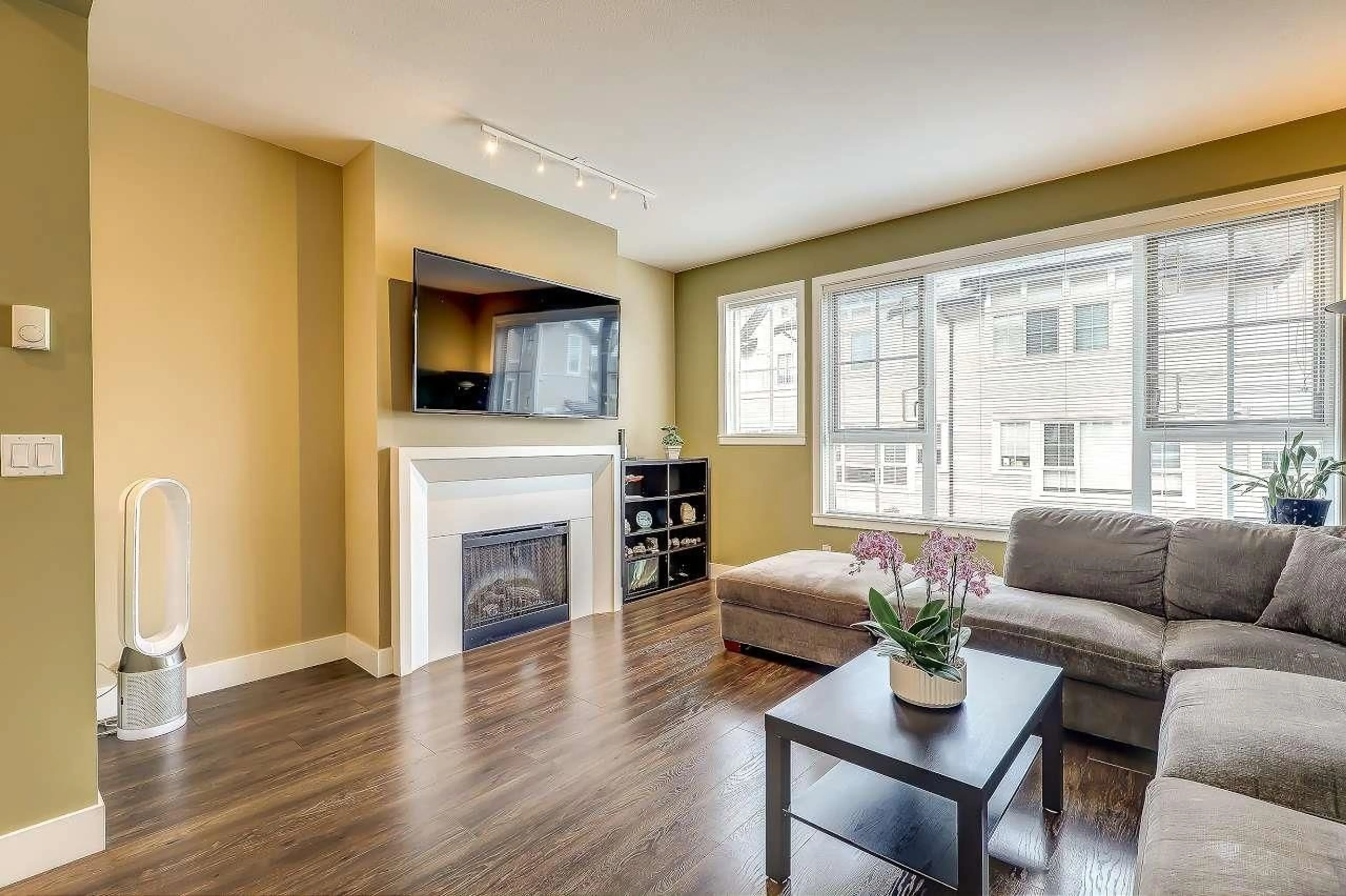 Unknown for 40 - 2450 161A STREET, Surrey British Columbia V3Z8K4