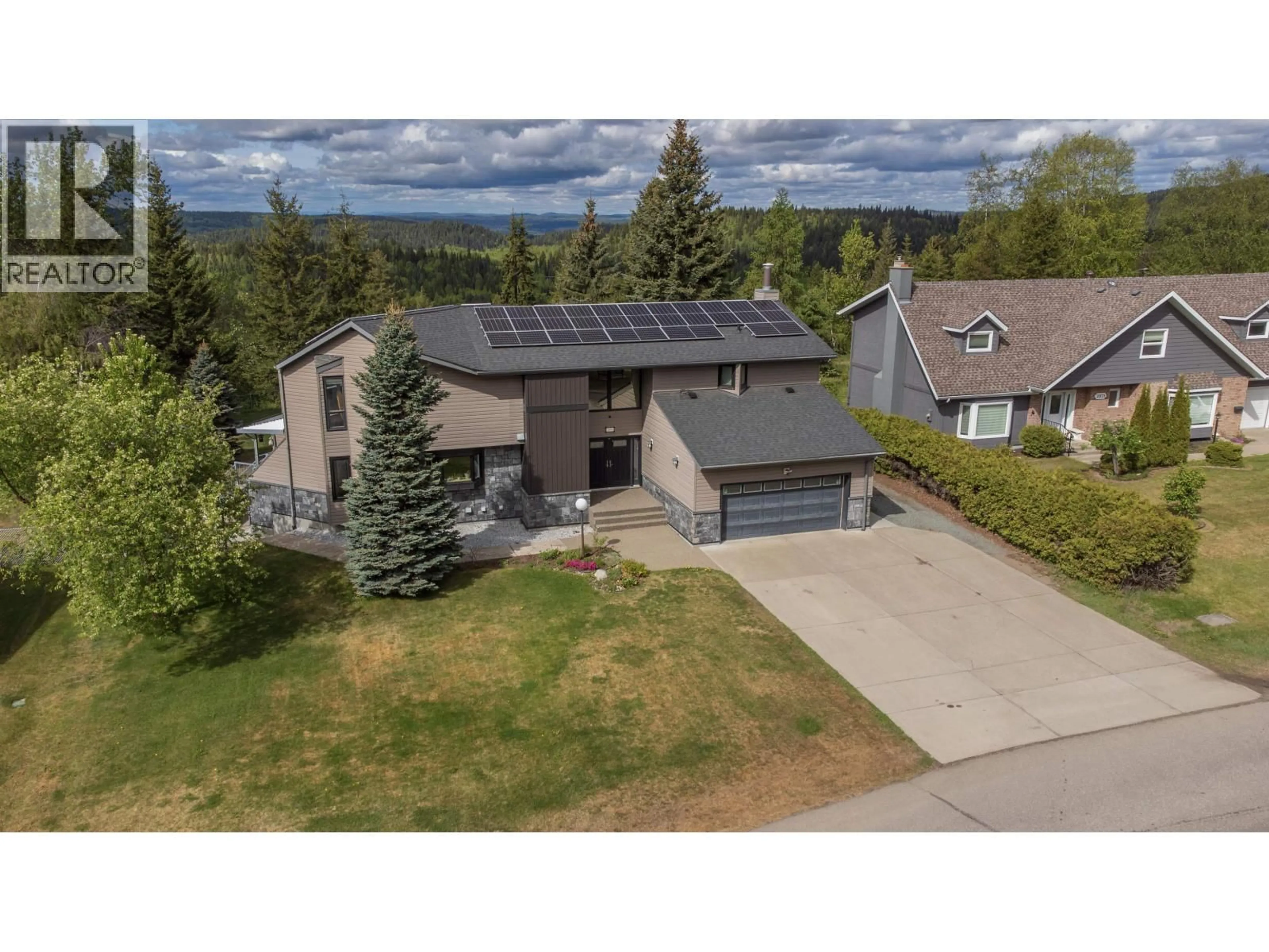 A pic from outside/outdoor area/front of a property/back of a property/a pic from drone, street for 2959 RIDGEVIEW DRIVE, Prince George British Columbia V2K3T5