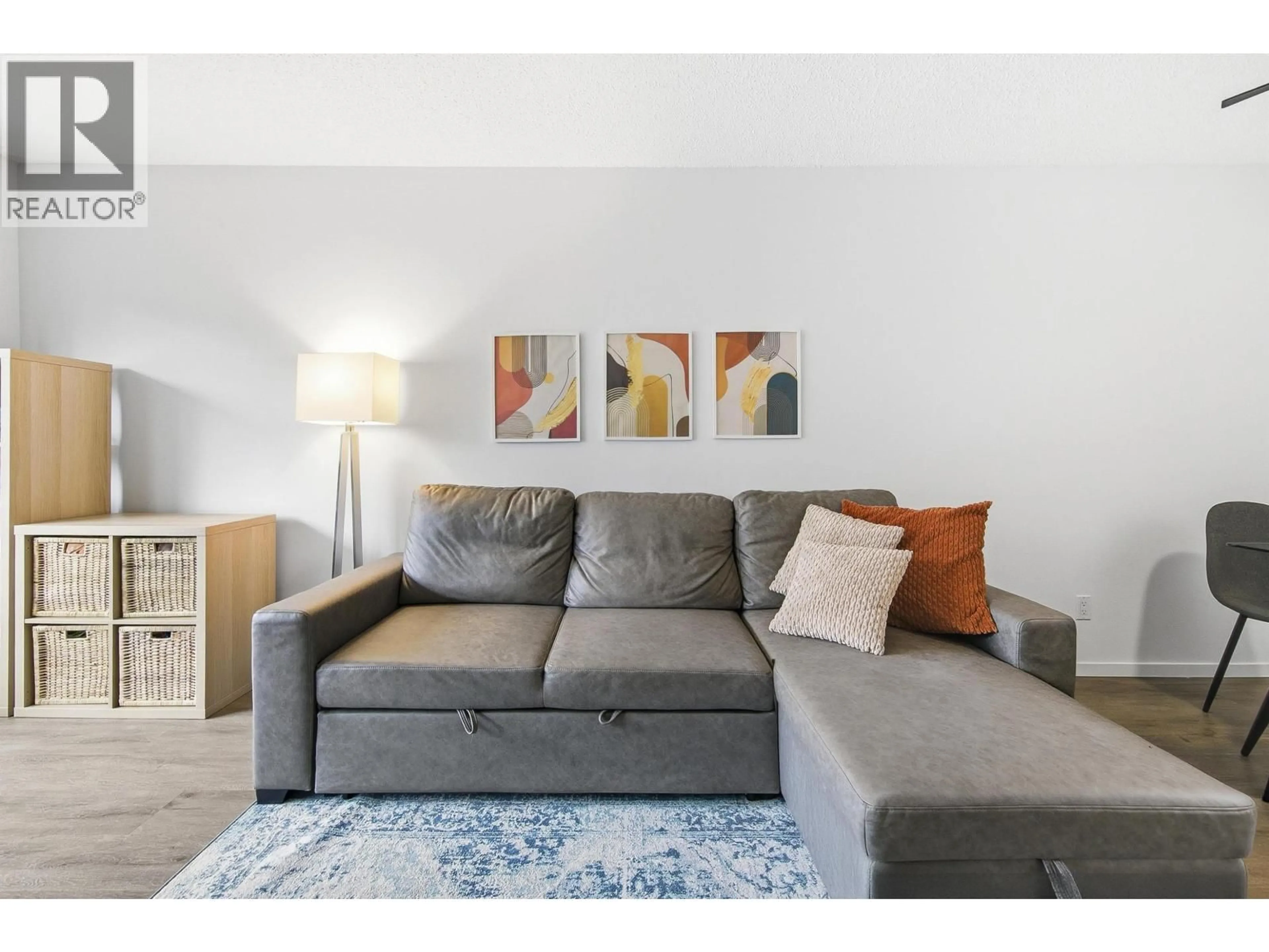 Living room with furniture, unknown for 305 - 1050 HOWIE AVENUE, Coquitlam British Columbia V3J1T6