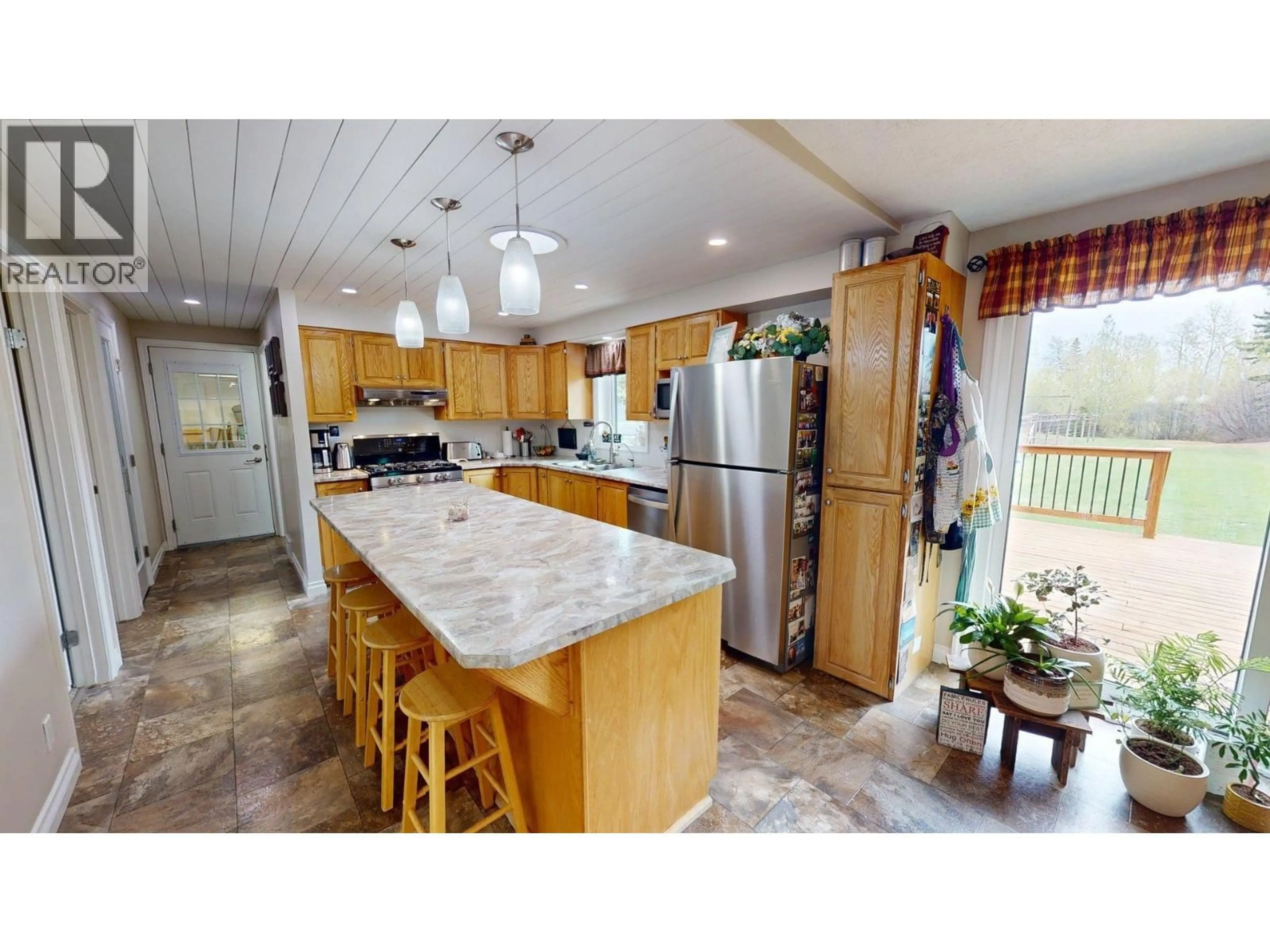Open concept kitchen, unknown for 13389 281 ROAD, Charlie Lake British Columbia V0C1H0