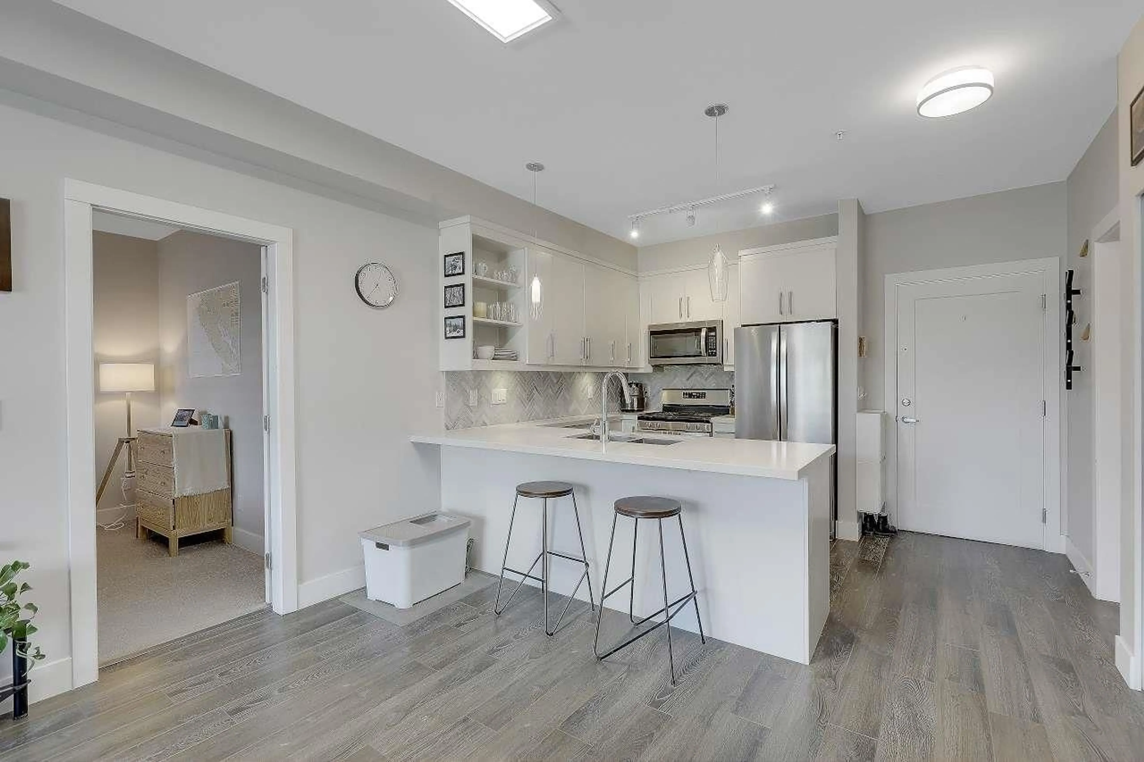 Open concept kitchen, unknown for 205 - 14550 WINTER CRESCENT, Surrey British Columbia V4P0G4