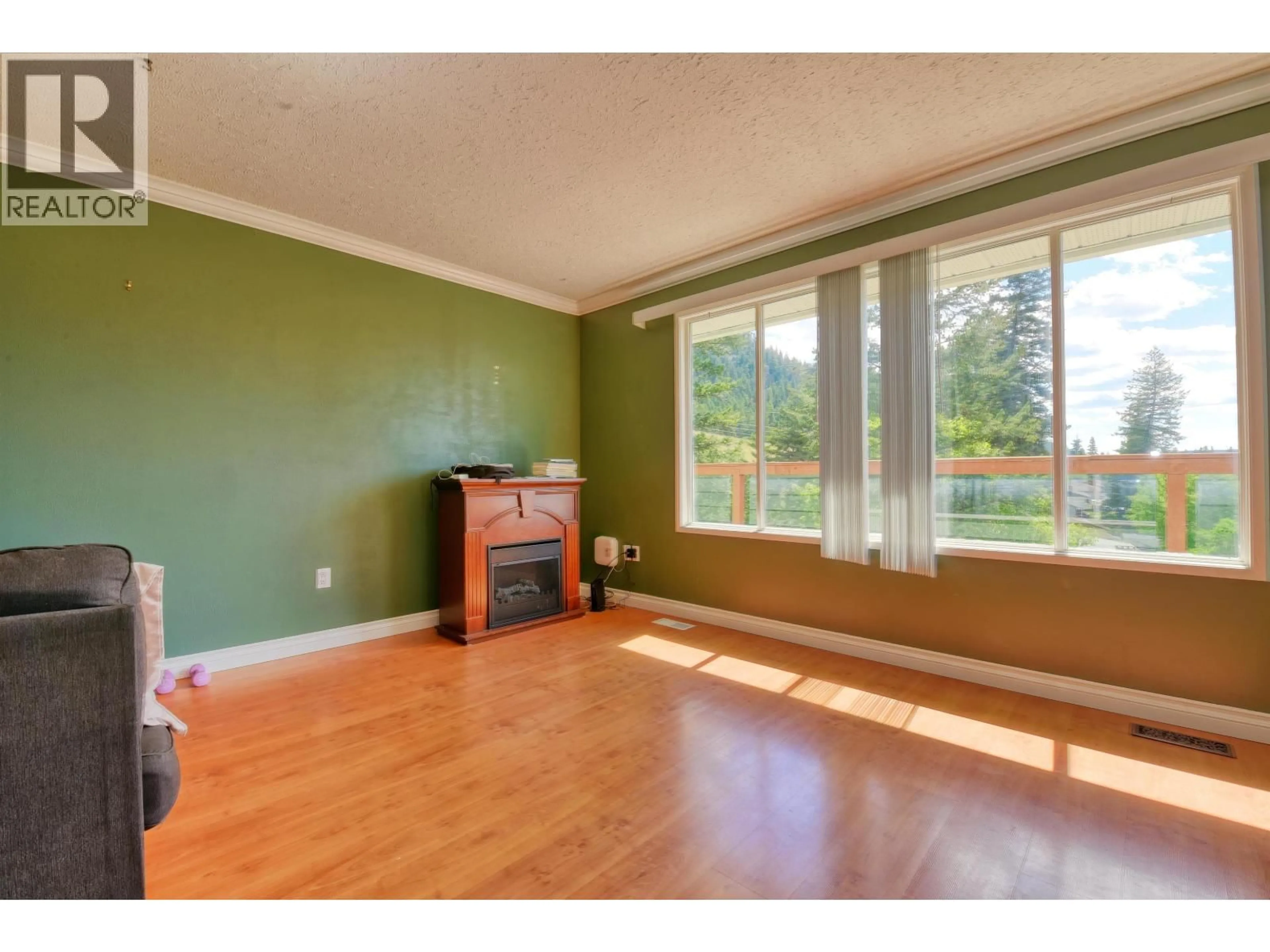 Unknown for 1290 TWELFTH AVENUE, Williams Lake British Columbia V2G3X4