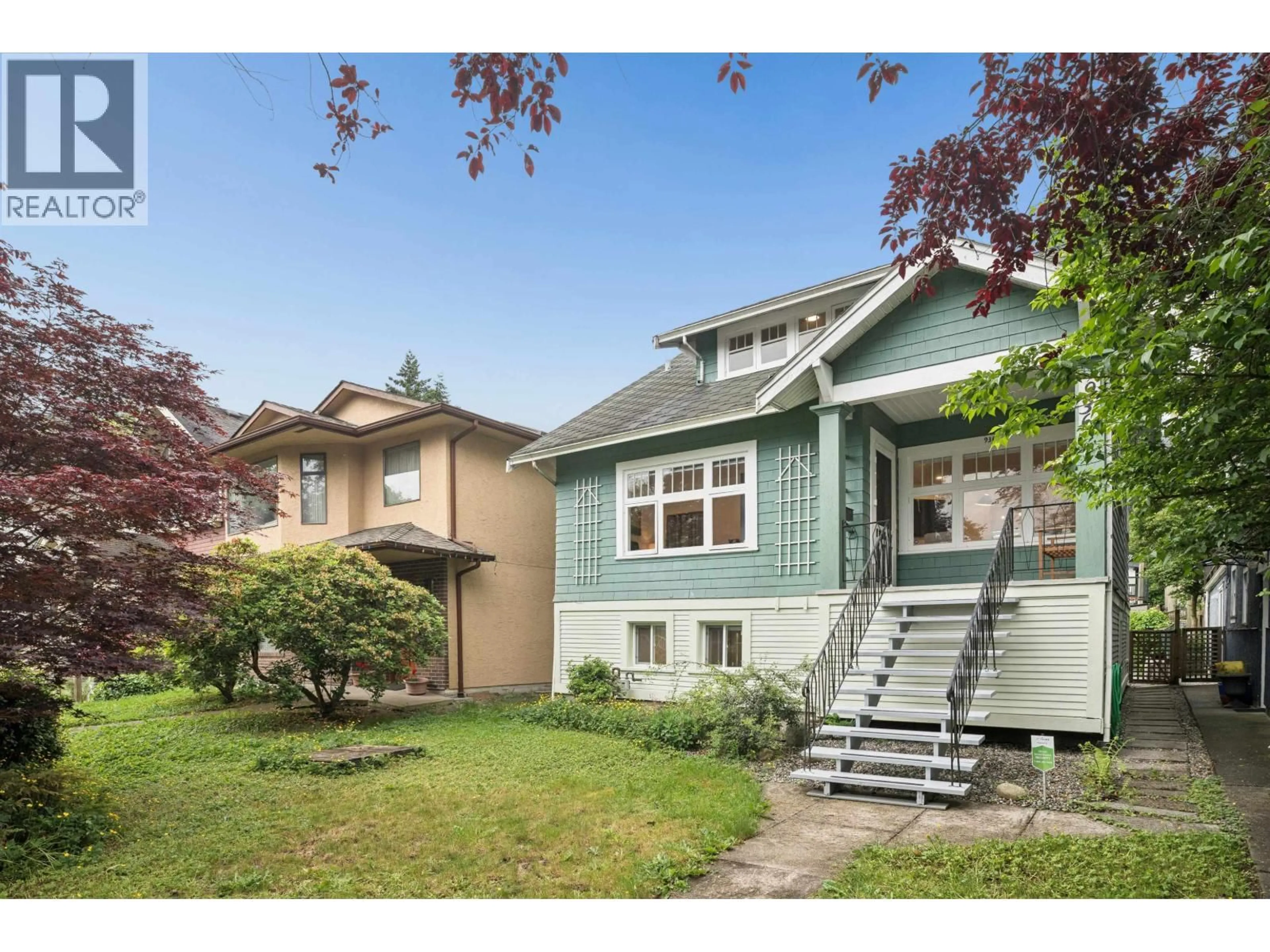 Home with vinyl exterior material, street for 936 17TH AVENUE, Vancouver British Columbia V5Z1V4