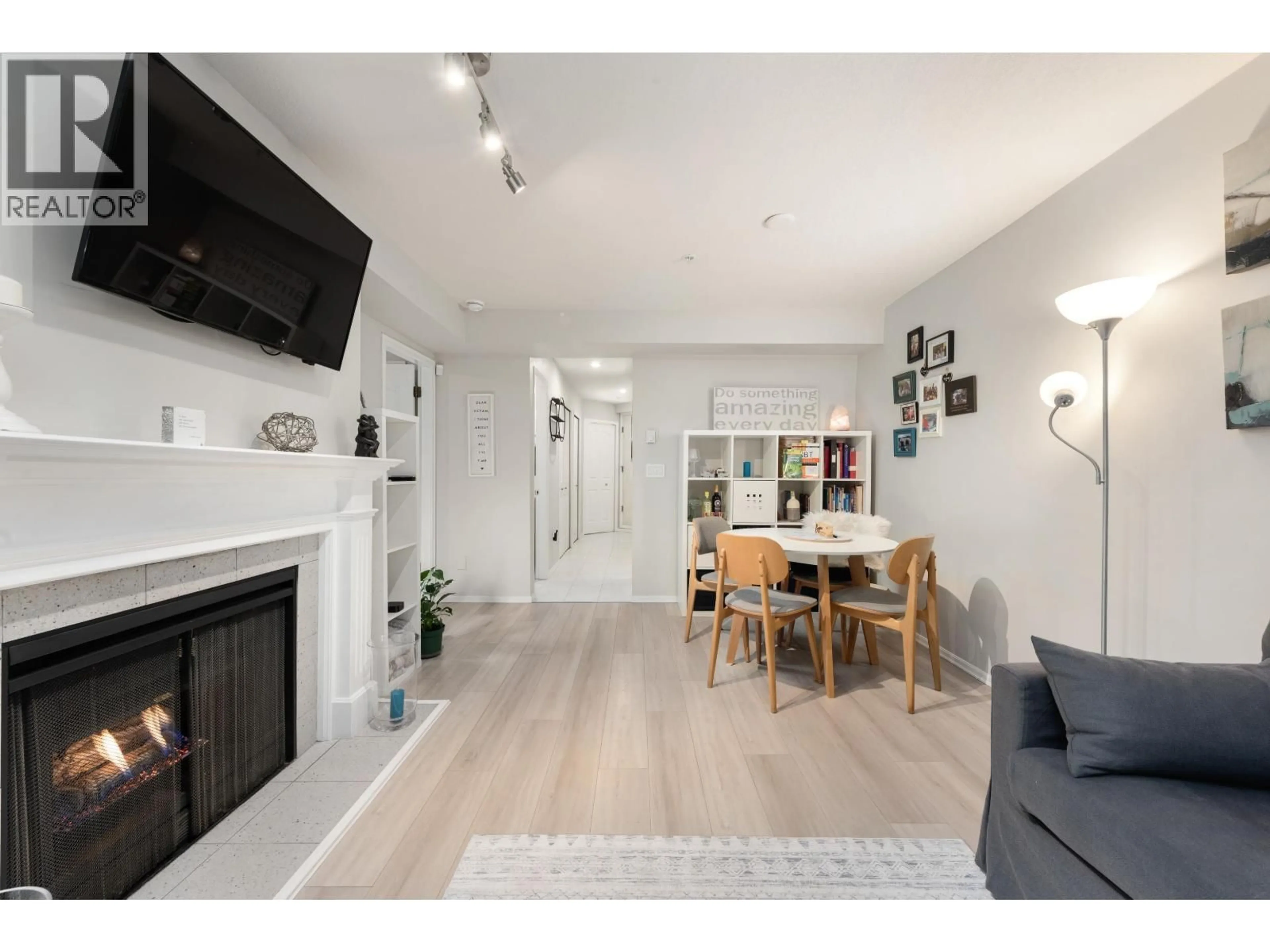 Unknown for 102 - 725 7TH AVENUE, Vancouver British Columbia V5Z1B9