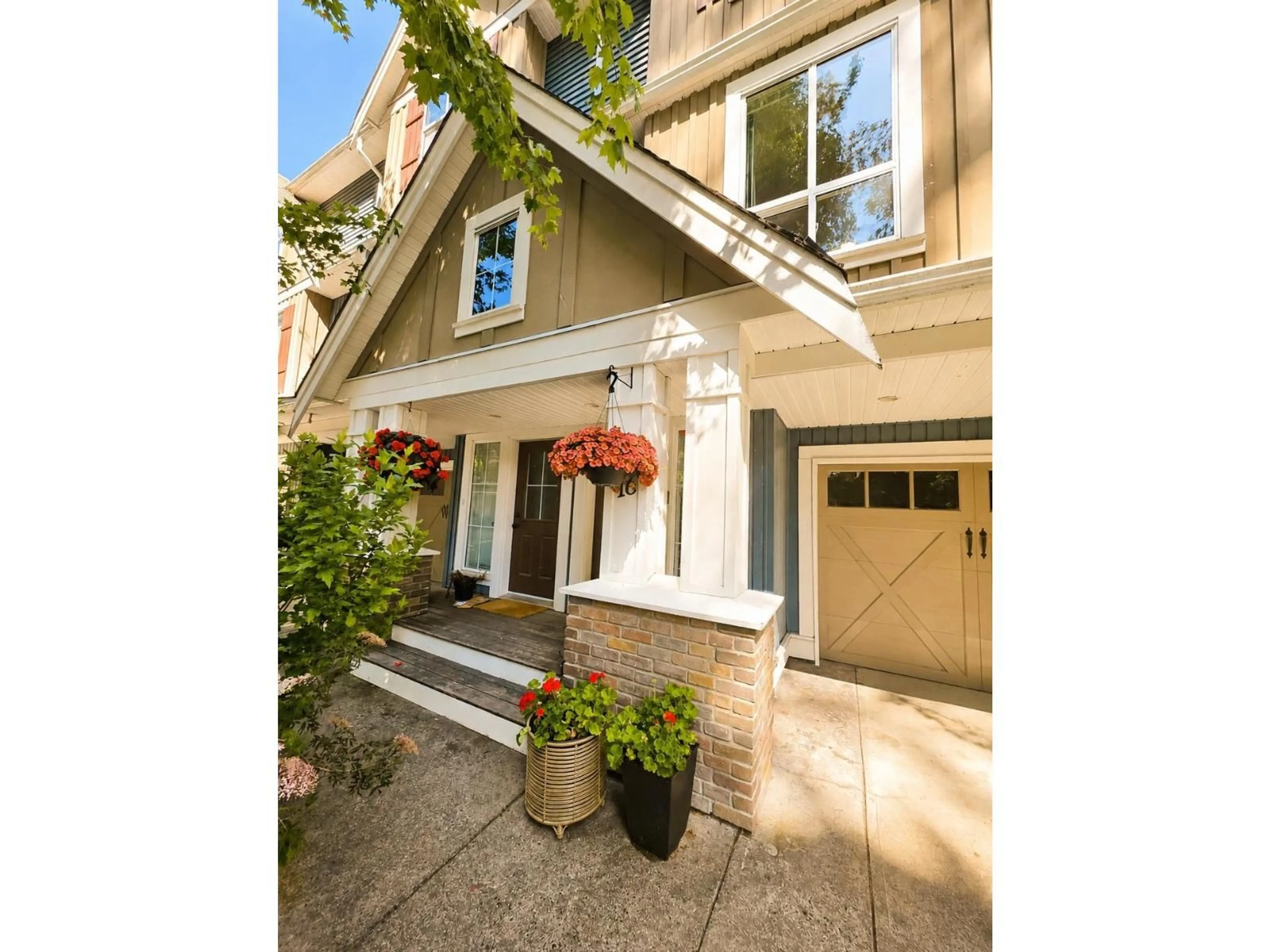 Unknown for 16 - 5837 SAPPERS WAY, Chilliwack British Columbia V2R0G4