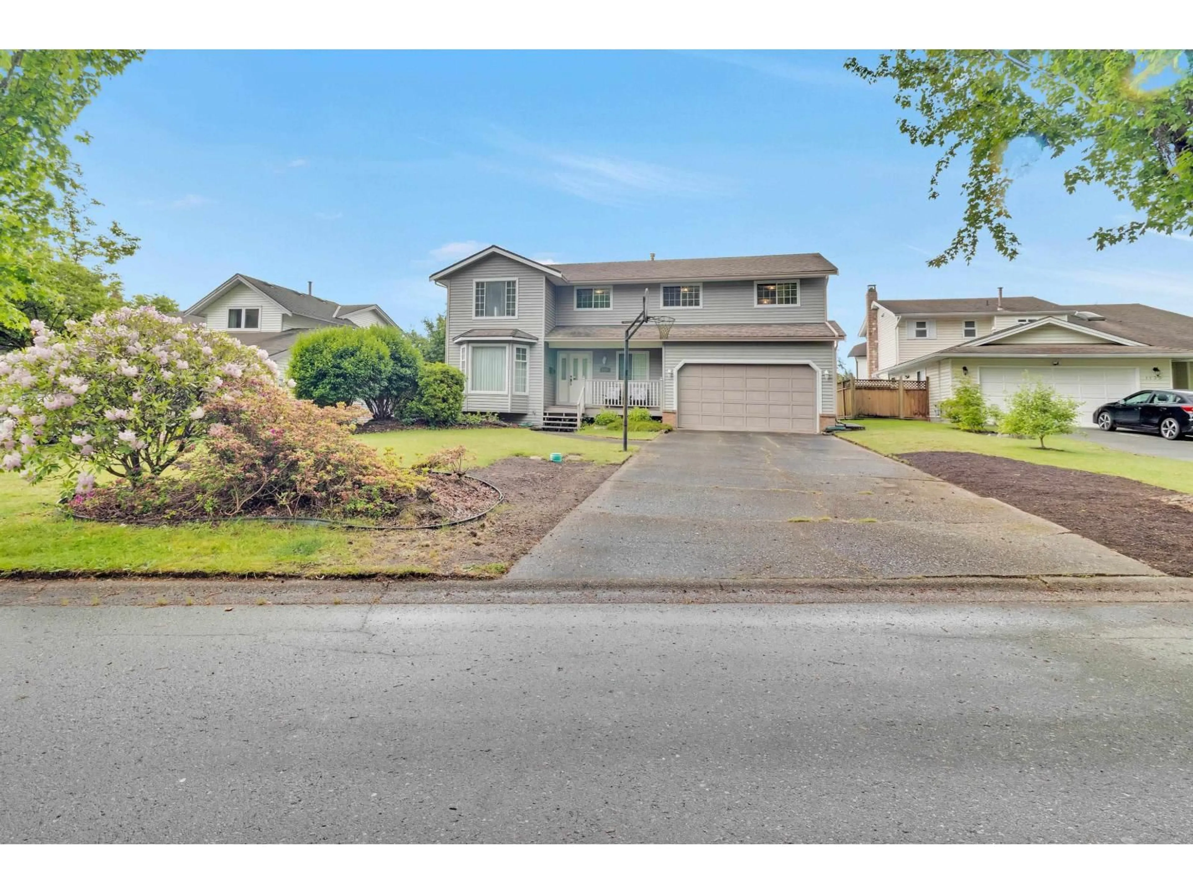 A pic from outside/outdoor area/front of a property/back of a property/a pic from drone, street for 1127 161A STREET, Surrey British Columbia V4A7N3