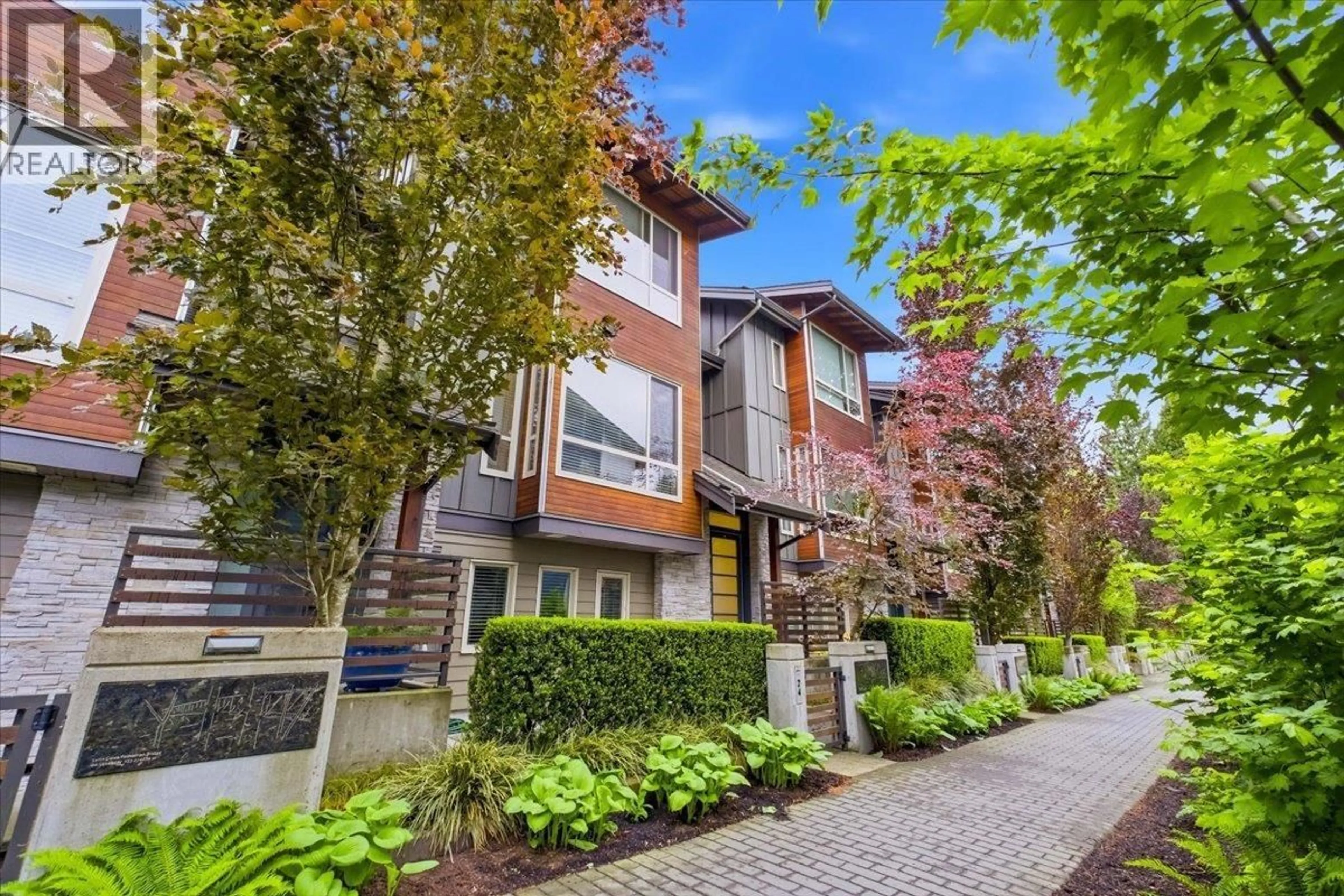 Unknown for 24 - 897 PREMIER STREET, North Vancouver British Columbia V7J2G7