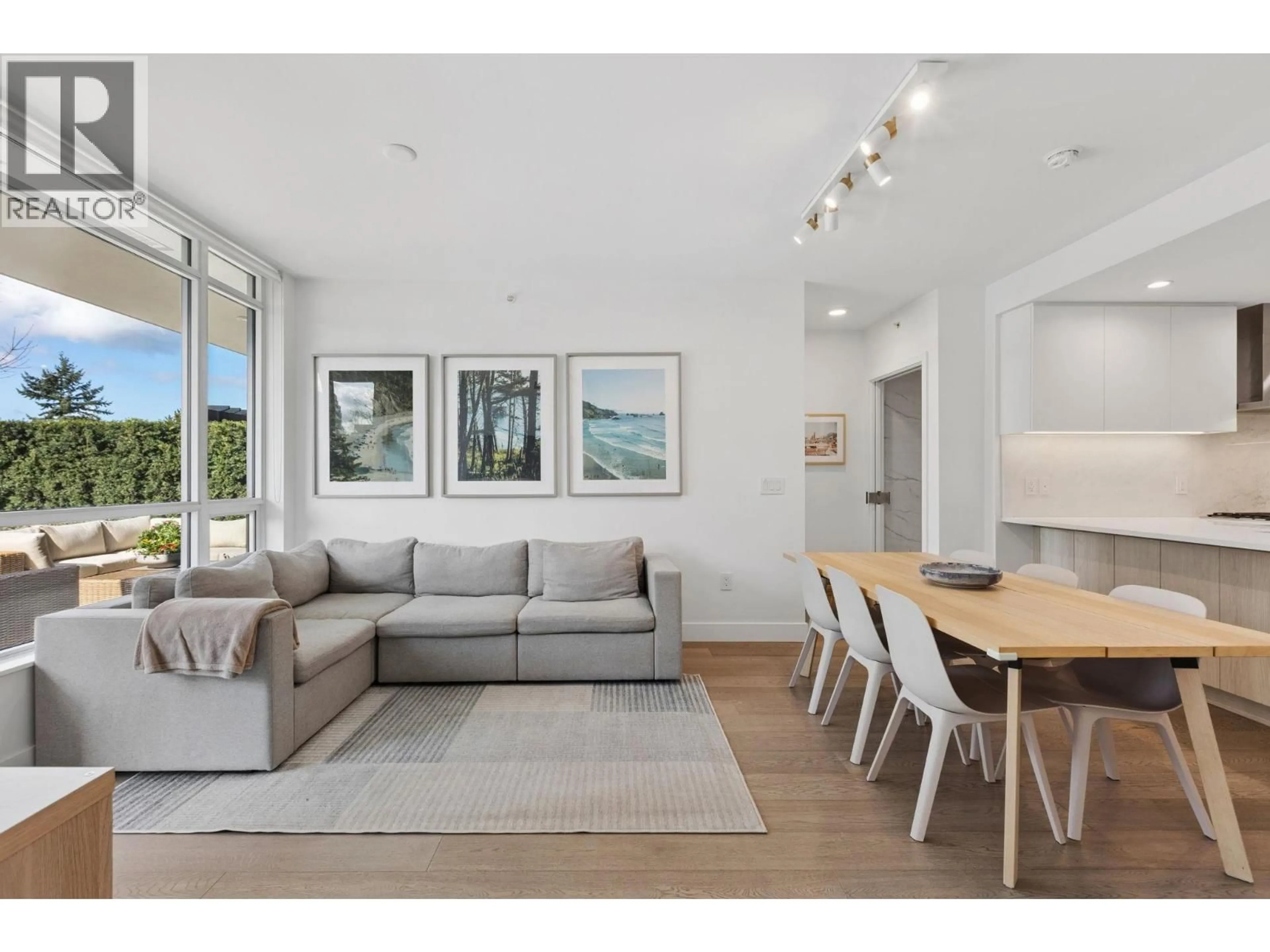 Living room with furniture, unknown for 208 - 177 3RD STREET, North Vancouver British Columbia V7M0G5