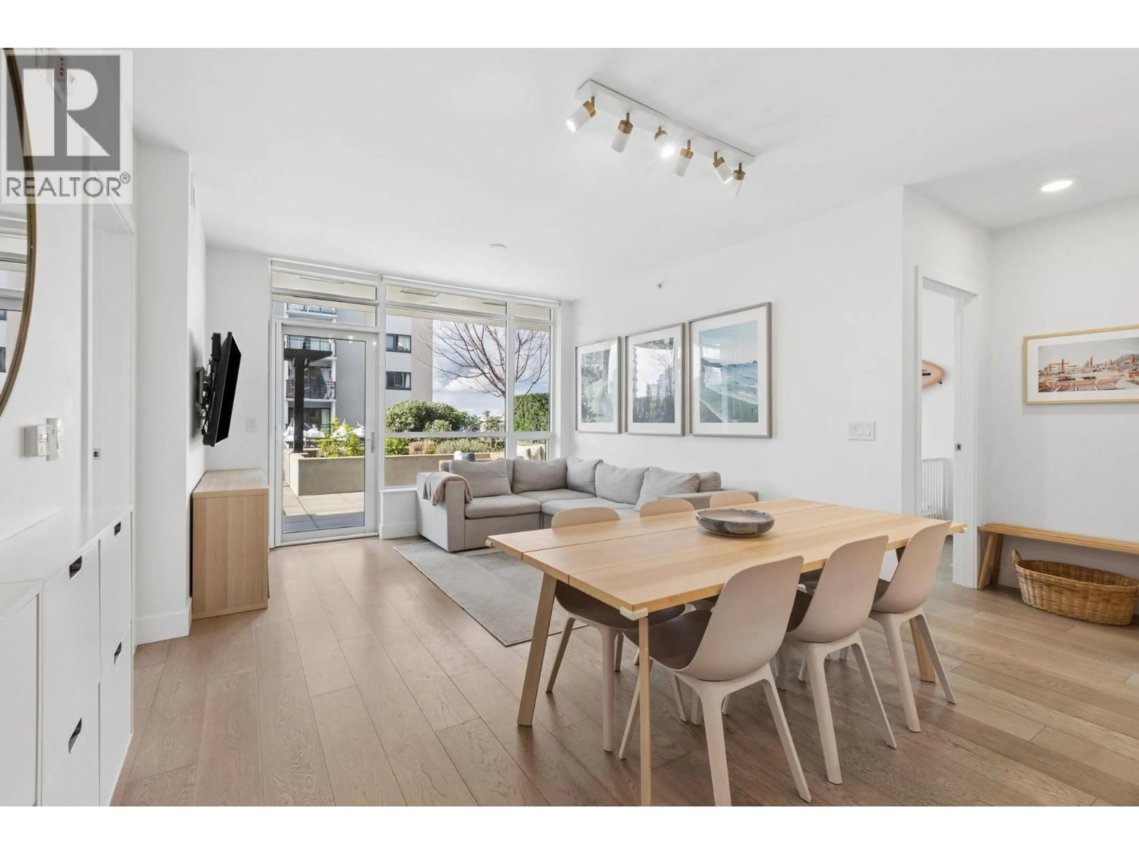 Unknown for 208 - 177 3RD STREET, North Vancouver British Columbia V7M0G5