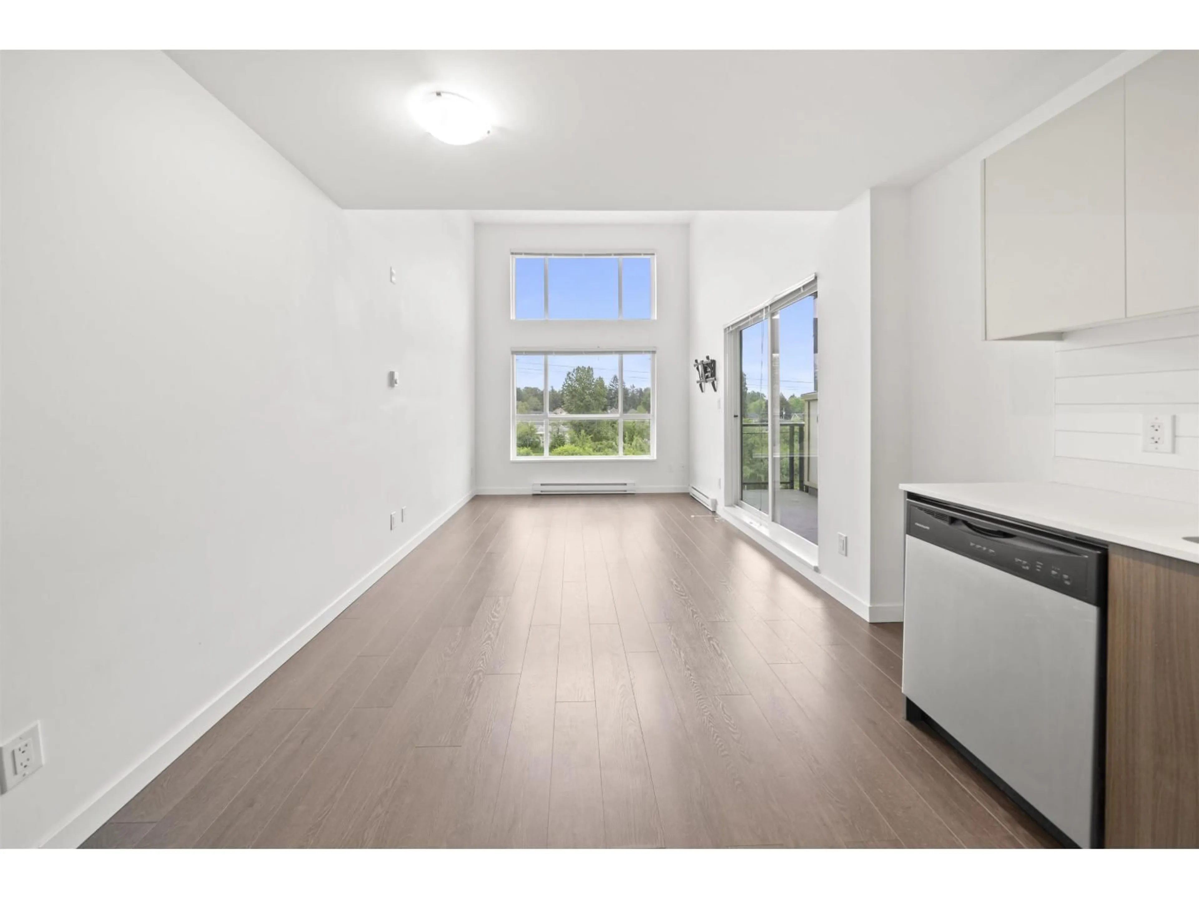 A pic of a room for 420 - 10688 140 STREET, Surrey British Columbia V3T0M6