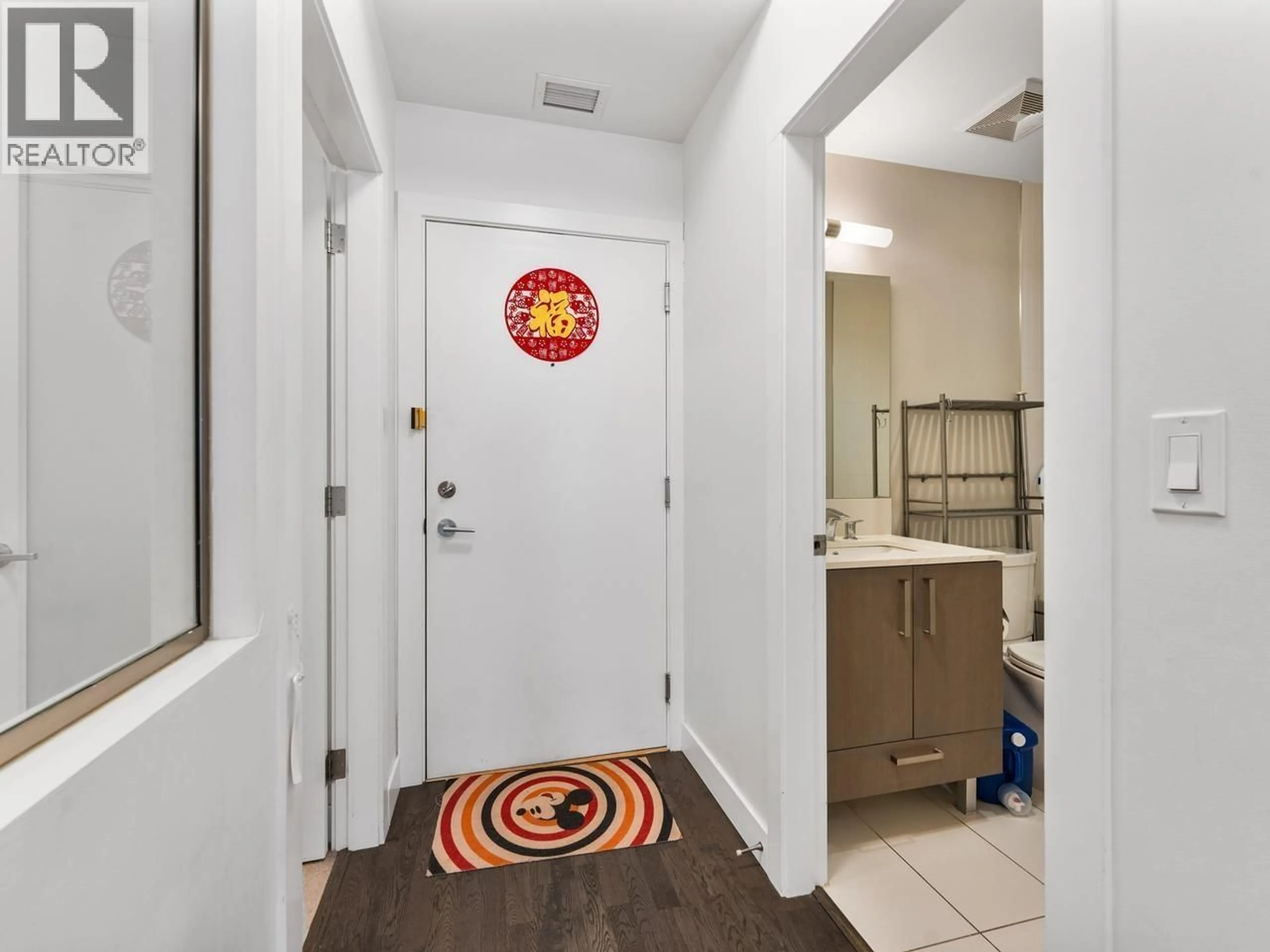 Indoor entryway for 302 - 10155 RIVER DRIVE, Richmond British Columbia V6X0L3