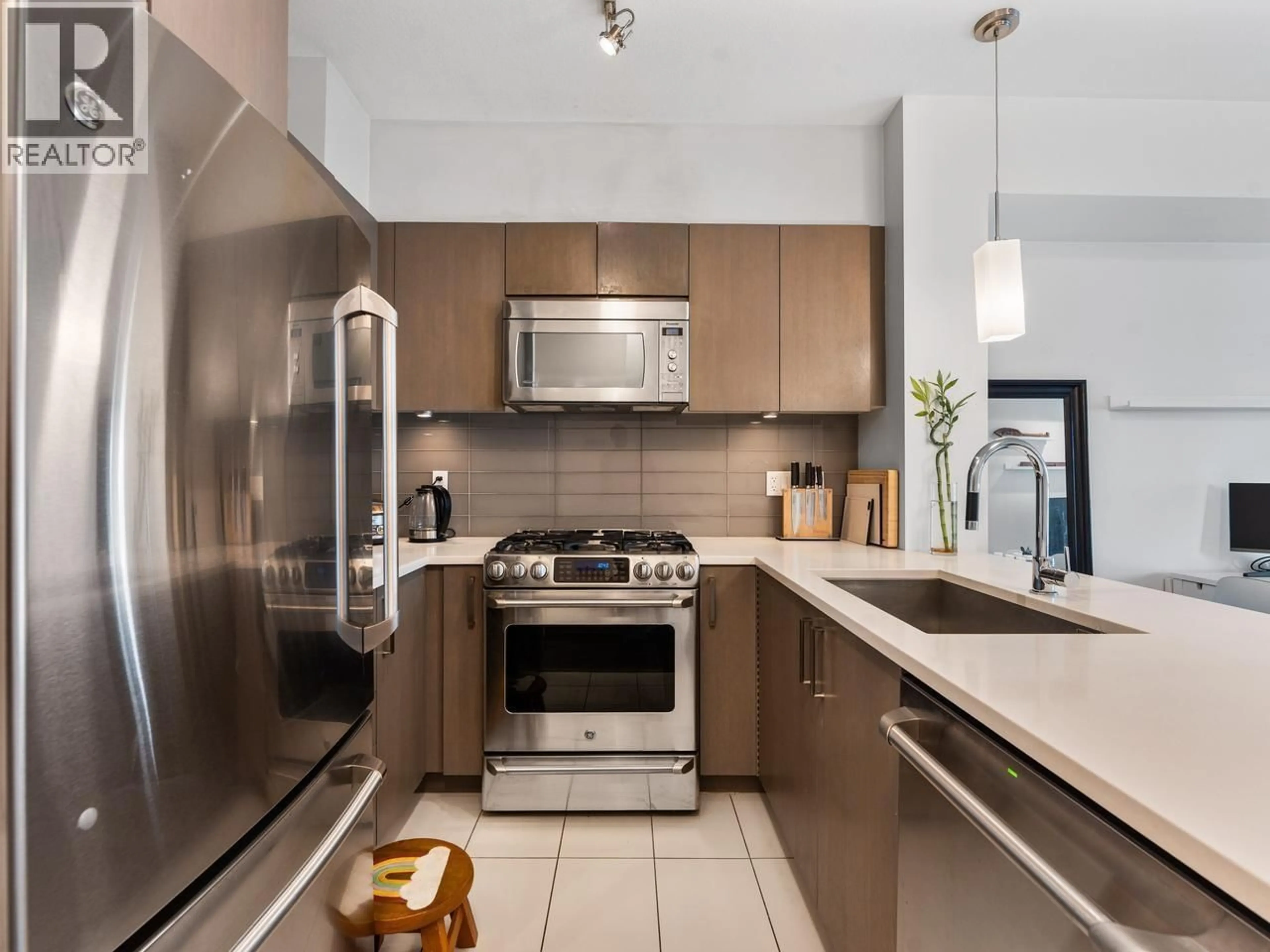 Unknown for 302 - 10155 RIVER DRIVE, Richmond British Columbia V6X0L3