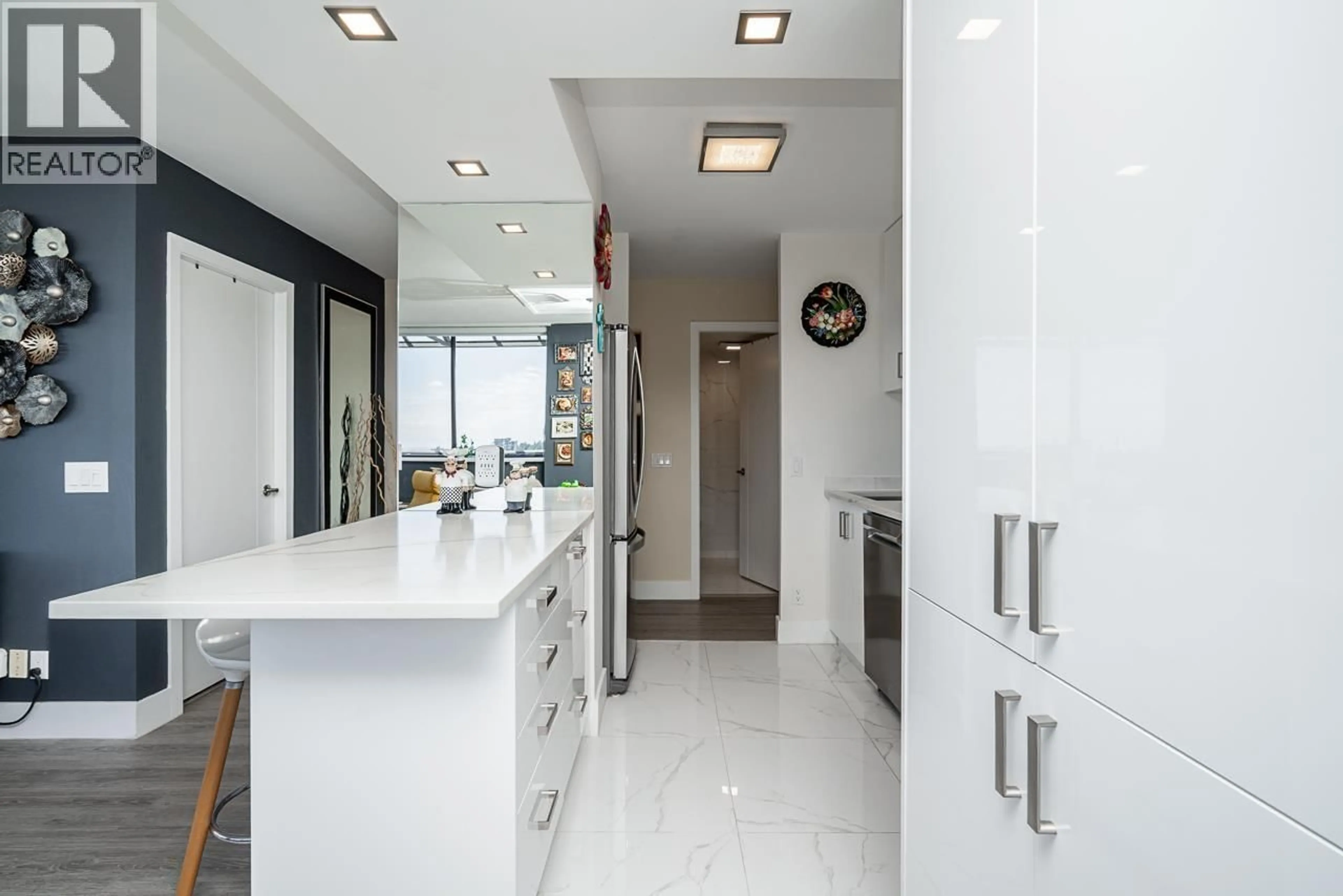 Contemporary kitchen, ceramic/tile floor for 2602 - 3970 CARRIGAN COURT, Burnaby British Columbia V3N4S5