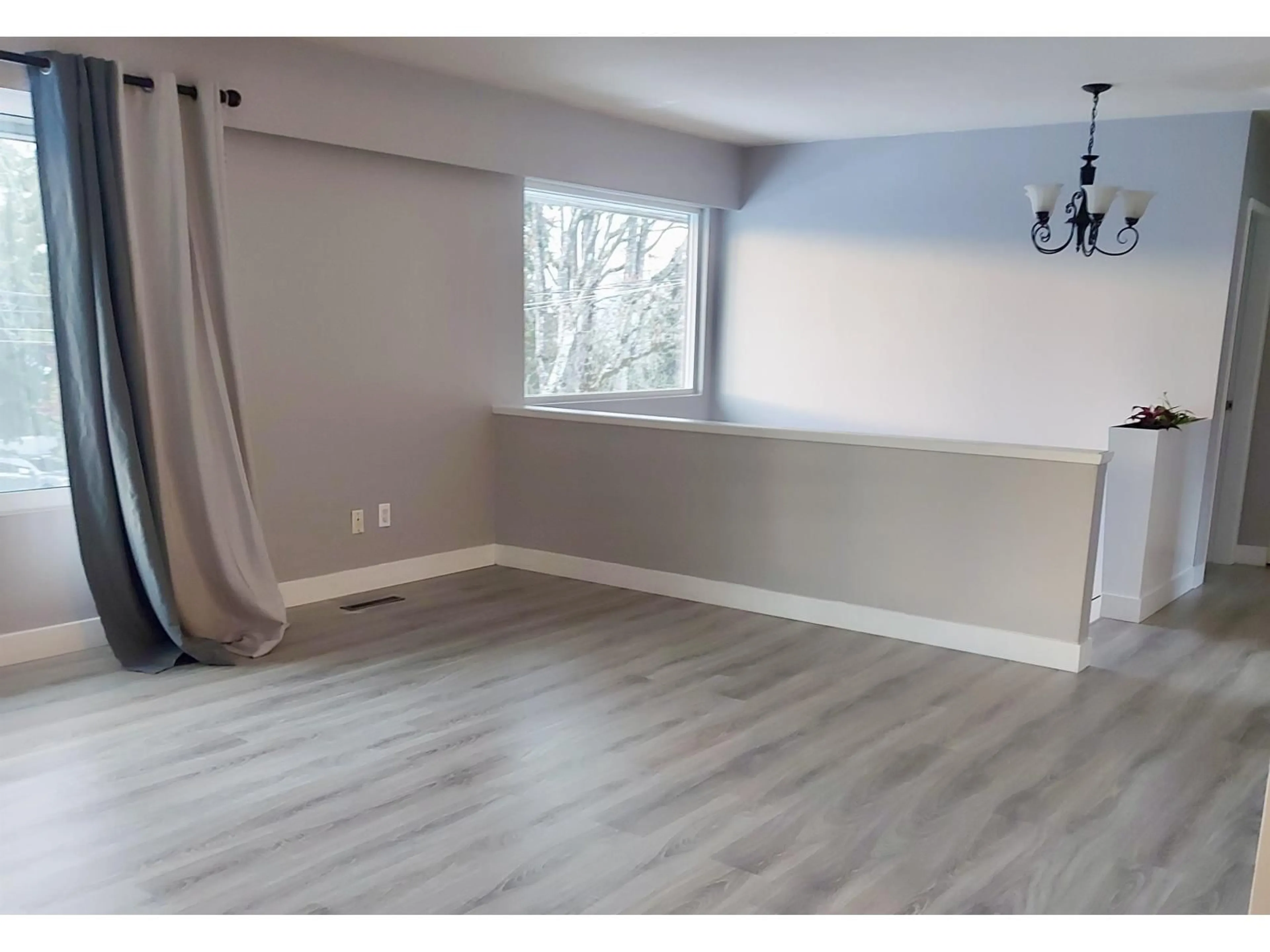 A pic of a room for 9720 CROWN CRESCENT, Surrey British Columbia V3V2T8